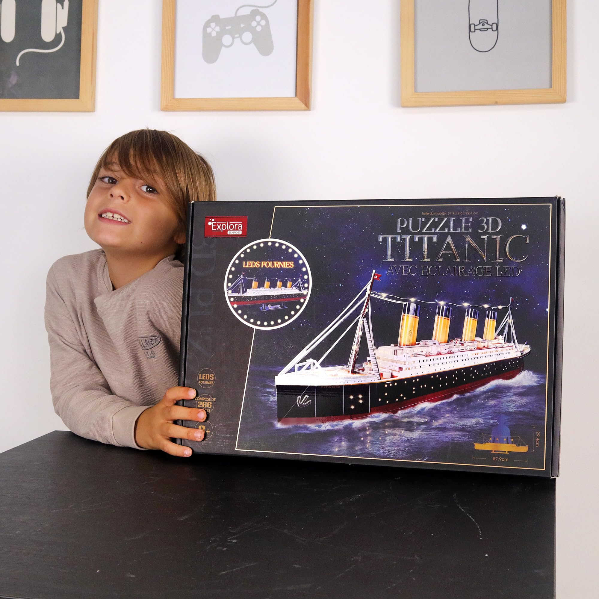 EXPLORA - Bateau Titanic - Puzzles 3D Lumineux - 540051-266 Pièces - Niveau 8 - sans Colle Ni Ciseaux - Educatif - Jeu de Construction - Cadeau Enfant - Maquette - Paquebot - À Partir de 8 Ans