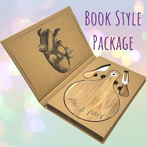 Miniatura 3 de Mr  Mrs - Tabla pequeña de queso de madera de acacia para embutidos Regalo grabado con láser en una caja similar a un libro para parejas de recién