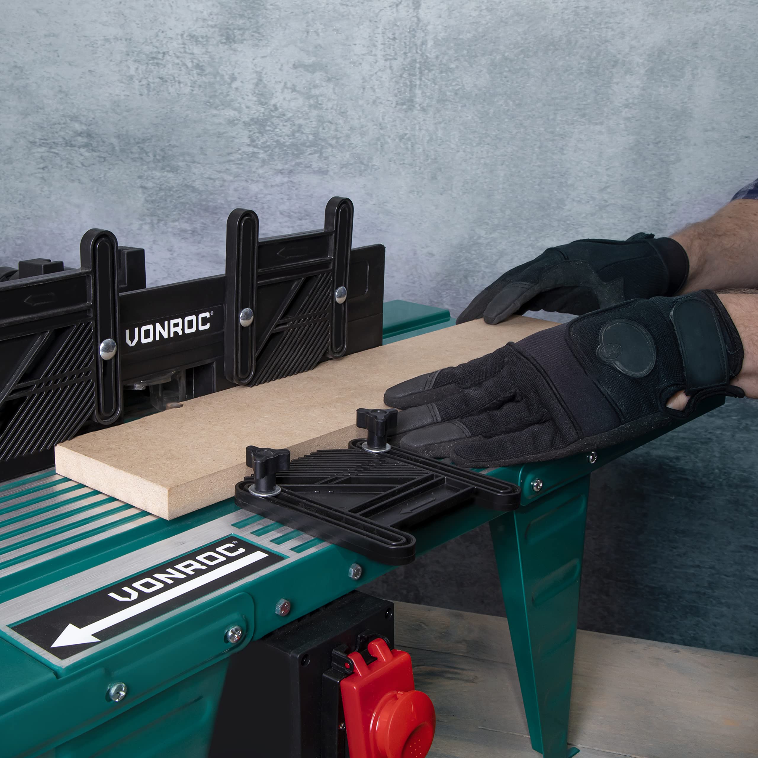 VONROC Table de Fraisage pour Défonceuse Jusqu’à 1800W Plateau Métal 870×335 mm
