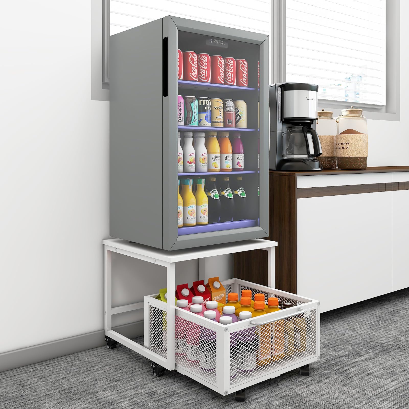 PUNCIA Mueble Soporte Móvil para Mini Nevera con Cesta Metálica Calada | Soporte para Frigorífico Congelador Refrigerador con Base Móvil Estantería con Ruedas para Nevera para Oficina Cocina Salón