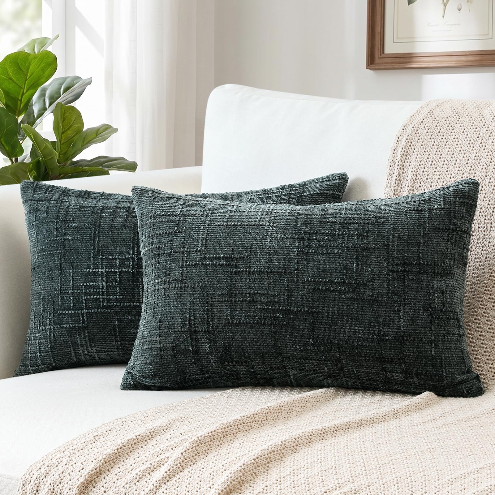 Sungeek Pack of 2 Chenille Textured Cushion Covers 40x60cm, Farmhouse Solid Dyed Throw Pillow Case Cover, Decorative Lumbar Cushion Case for Home Decor Couch Sofa Bed Living Room, Dark Grey