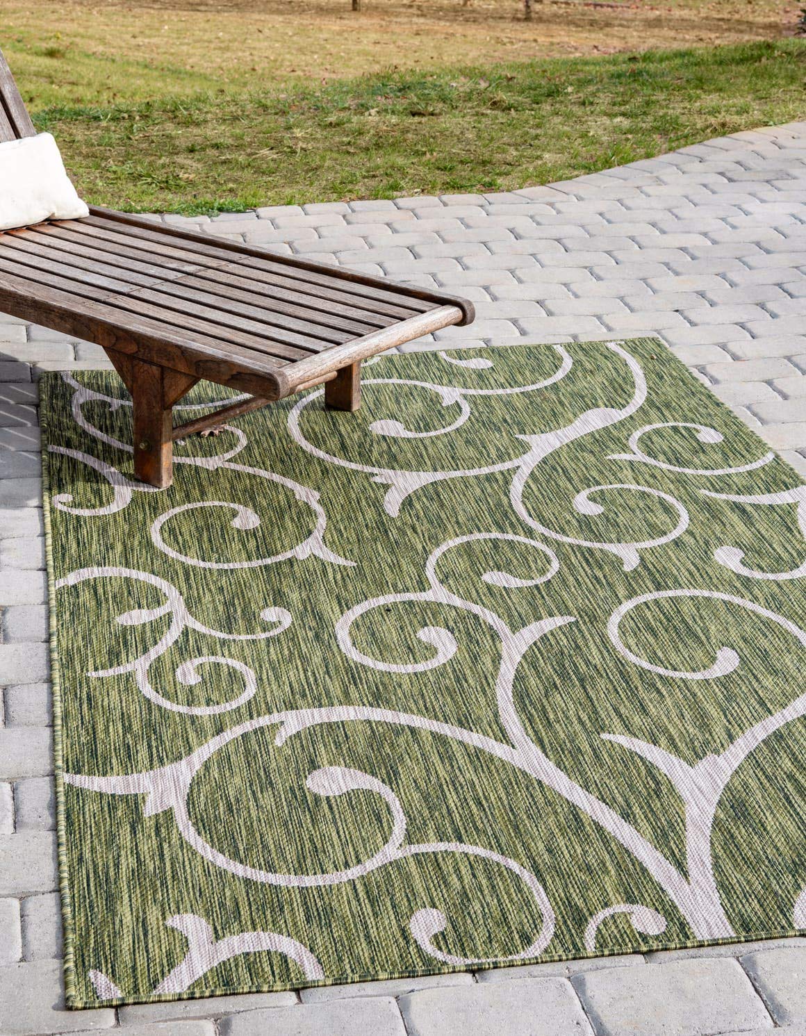 Unique Loom Outdoor Botanical Collection Area Rug - Curl (7' 1" x 10' Rectangle, Green/ Ivory)
