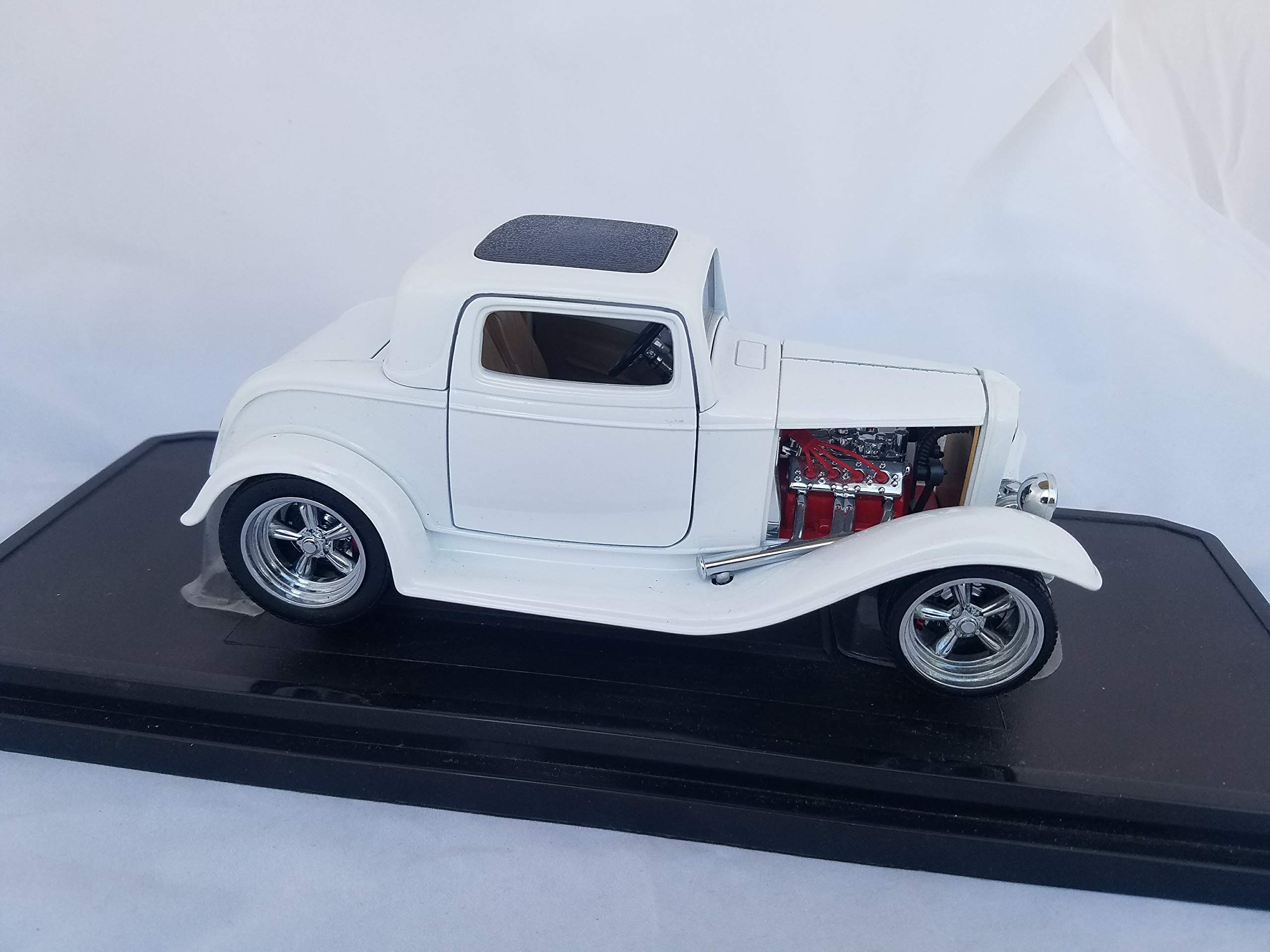 1932 Ford 3-Window Coupe Shyne Rodz Collection White Approximately