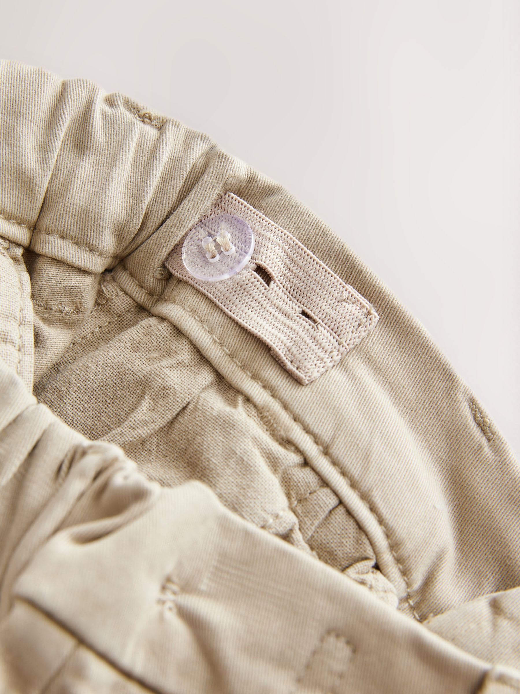 NEXT Młodsze chłopcy Spodnie chinosy ze streczem