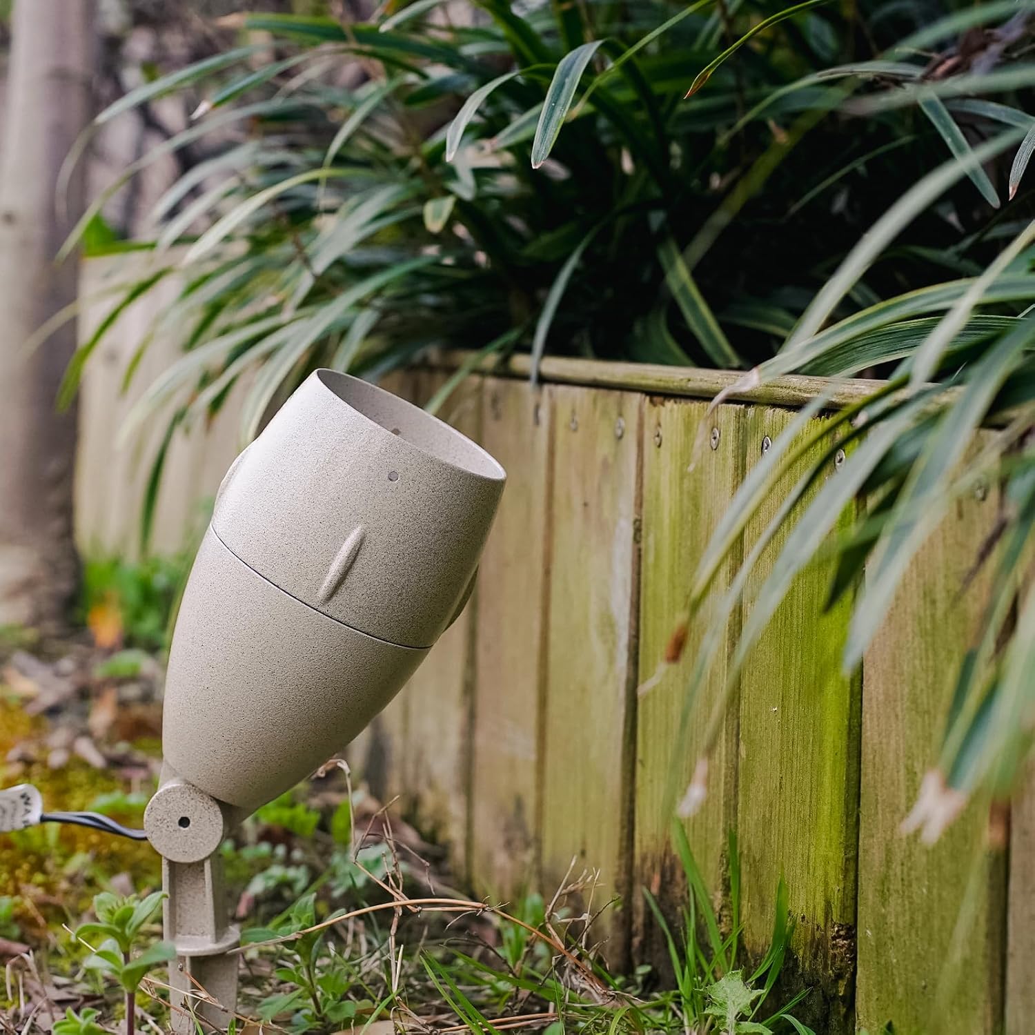 Malibu 35 Watt Floodlight Low Voltage Landscape Lighting Outdoor Spotlight Lighting for Driveway, Yard, Lawn, Flood, Garden, Outdoor Lighting 8303-9606-01