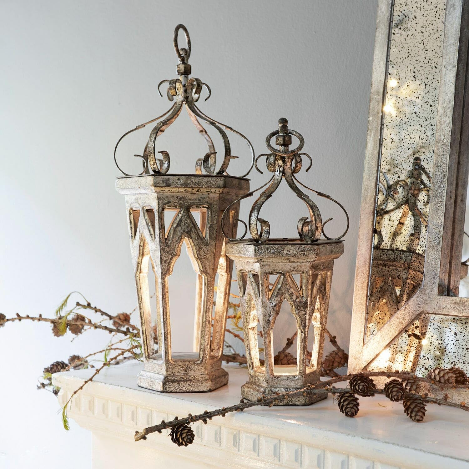 Loberon Deko-Objekt 2er Set Morvant, antiksilber | Zwei Größen, Charmante Shabby-Note, Laternen-Duo, Weihnachtsdekoration, Weihnachten, Mangoholz, Eisen