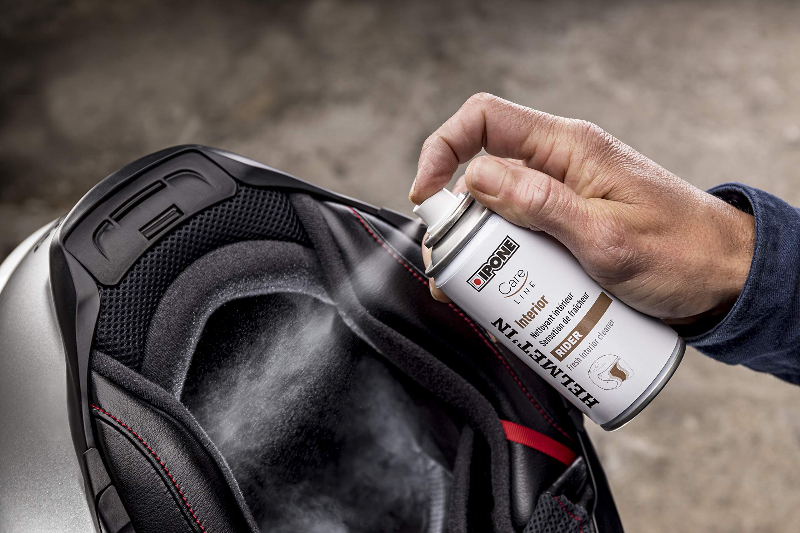 IPONE - Środek czyszczący wnętrze kasku do motocyklu Helmet’in - Neutralizuje zapachy - Efekt świeżości - 150 ML