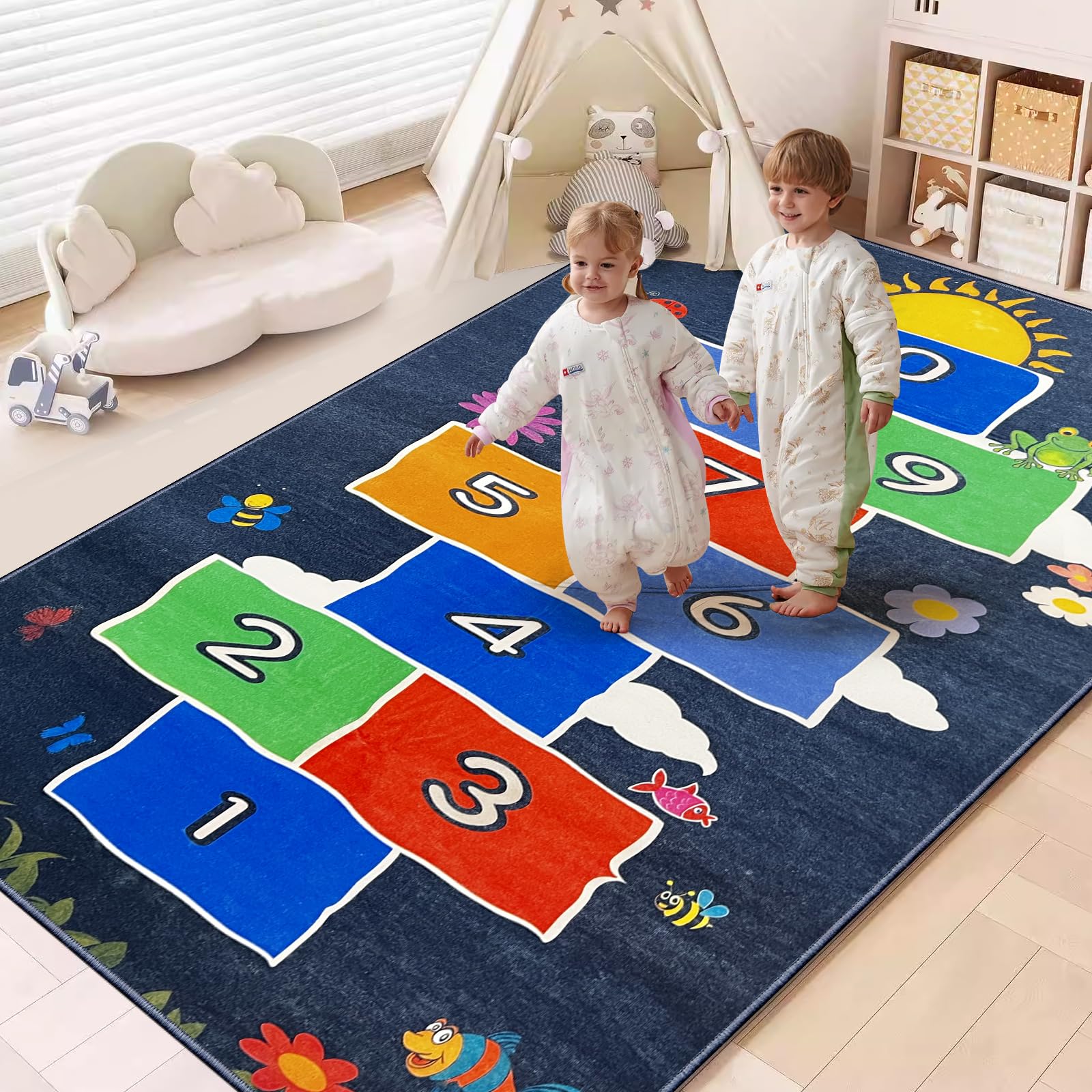 Tapis de jeu marelle pour enfants, jeu de sol amusant pour jeu actif et motricité, tapis antidérapant et lavable pour salle de jeux, tapis éducatif pour tout-petits et enfants (marelle