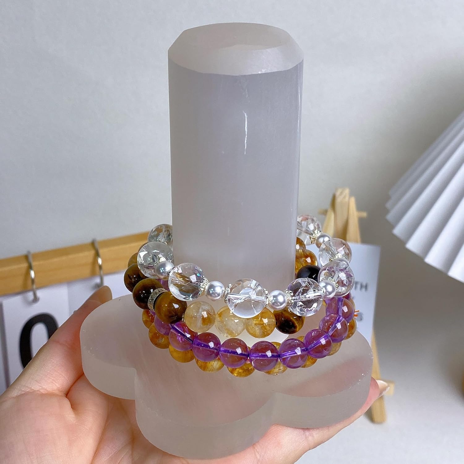 Natural Selenite Crystal Bracelet Shelf,Hand Carved,Crystal Collection,Crystal Gift,Crystal Healing,Home Decor (100 * 95 * 40mm)
