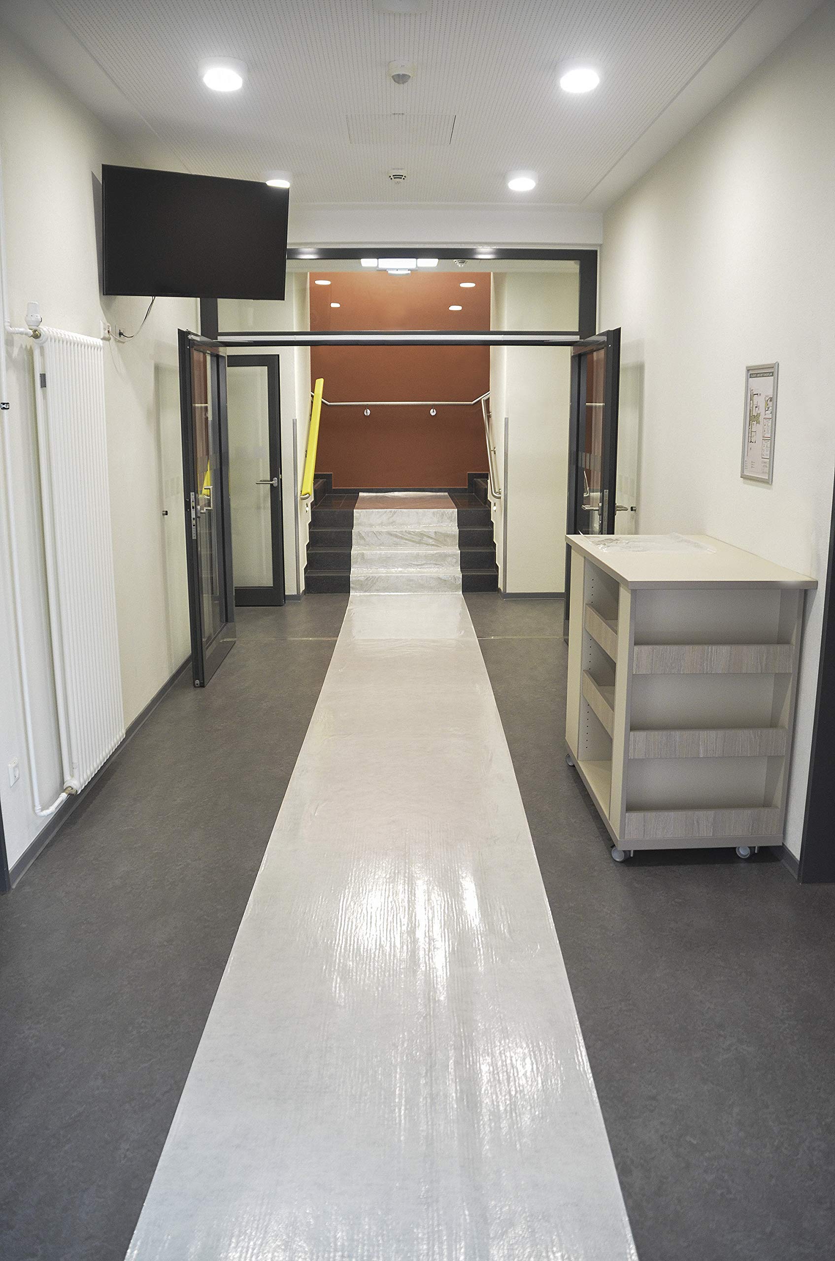 Scorprotect® Abdeckvlies 1,00 m x 25 m weiß 140g/m² selbsthaftend Bodenschutz Vlies Treppe