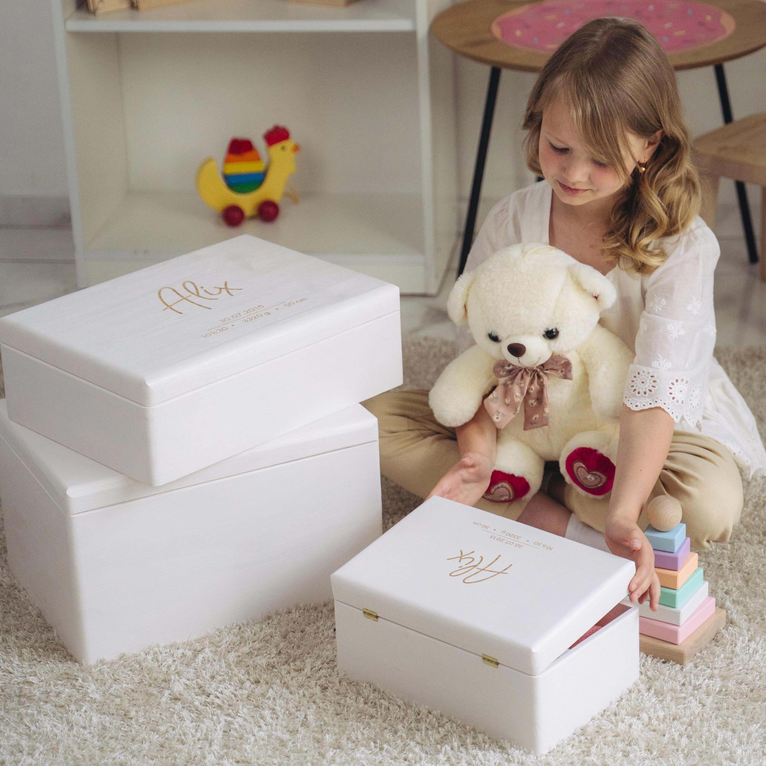 LAUBLUST Boîte à Souvenirs Bébé Personnalisée Avec Prénom - Bois FSC Naturel Ou Blanc - Tailles S M L XL