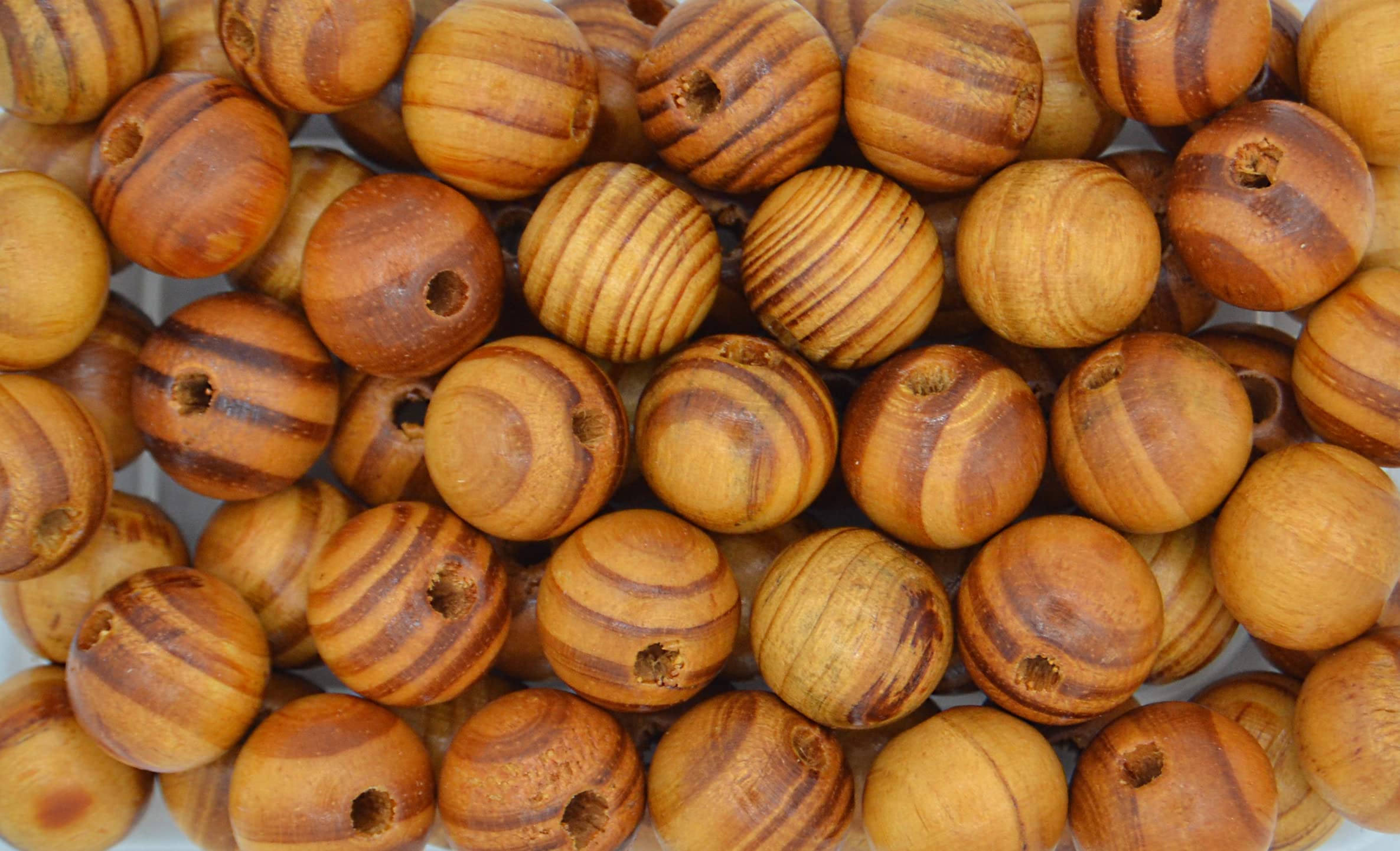 celloexpress Natural Wooden Round Beads Used for Handmade Jewellery or Macrame (Burlywood - 20mm x 19mm (5mm Hole), Pack of 100)