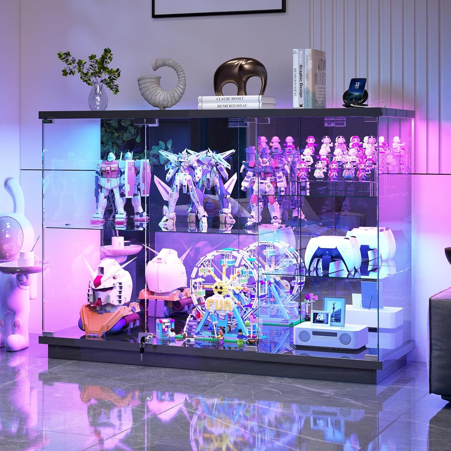 Gurexl GRB Glasvitrine mit Dynamische Beleuchtung und Intelligente Sensorik,Hochglanz Vitrine mit Abschließbare Glastüren,5 Stöckiger vitrinenschrank Sammlervitrine mit USB für Wohnzimmer,Schwarz
