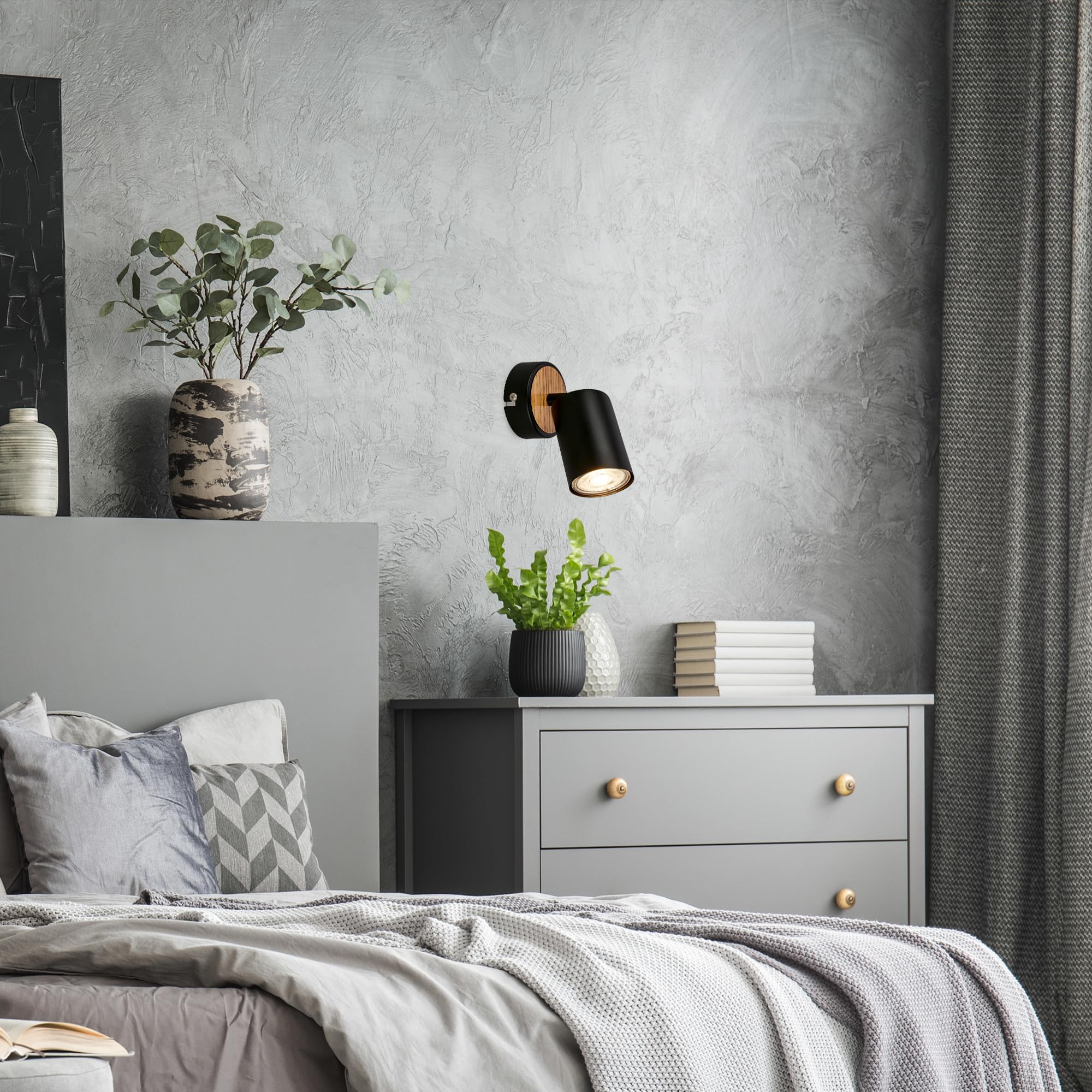 BRILONER - Lampa ścienna obrotowa GU10, maks. 9W, kinkiet do salonu, kuchni, sypialni, przedpokoju, 8x15,5 cm, czarne drewno – styl industrialny i funkcjonalność