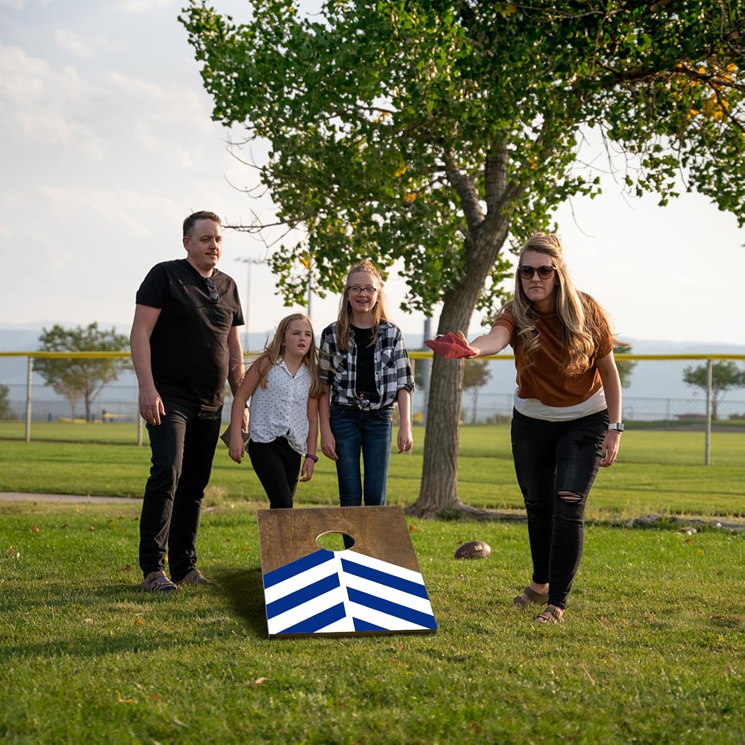 Portable Cornhole Board Set, Corn Hole Games for Adults Outdoor 3 x 2 ft or 4 x 2 ft Corn Hole Boards Set Include 1 Bag and 8 Bean Bags, Adults Outdoor Beach Travel Cornhole Game