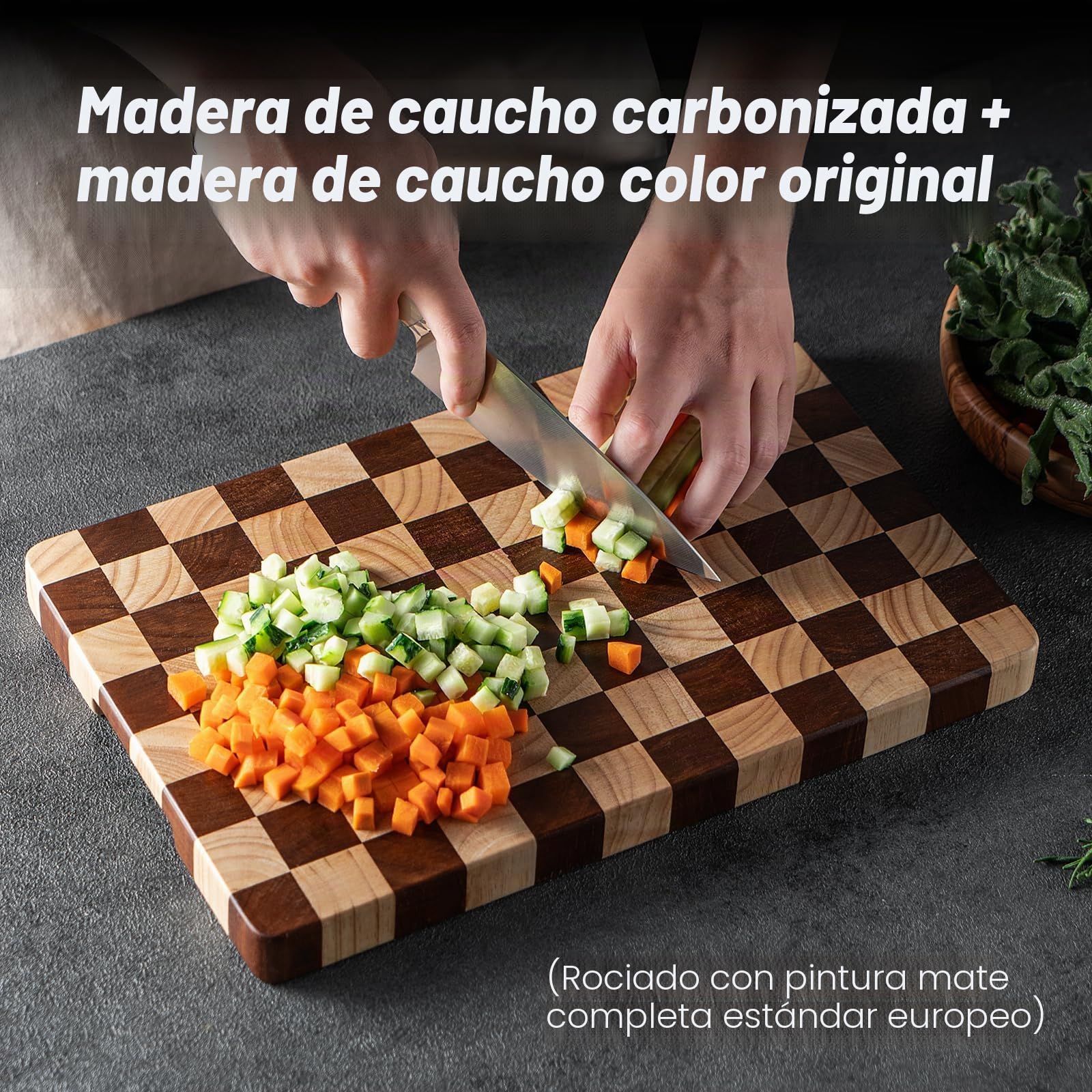 Bill.F - Tabla de cortar de madera, 36 x 24 x 2,5 cm, con patrón de tablero de ajedrez y asas laterales interiores, tabla de cortar ideal para cortar carne, cortar verduras, quesos y pan