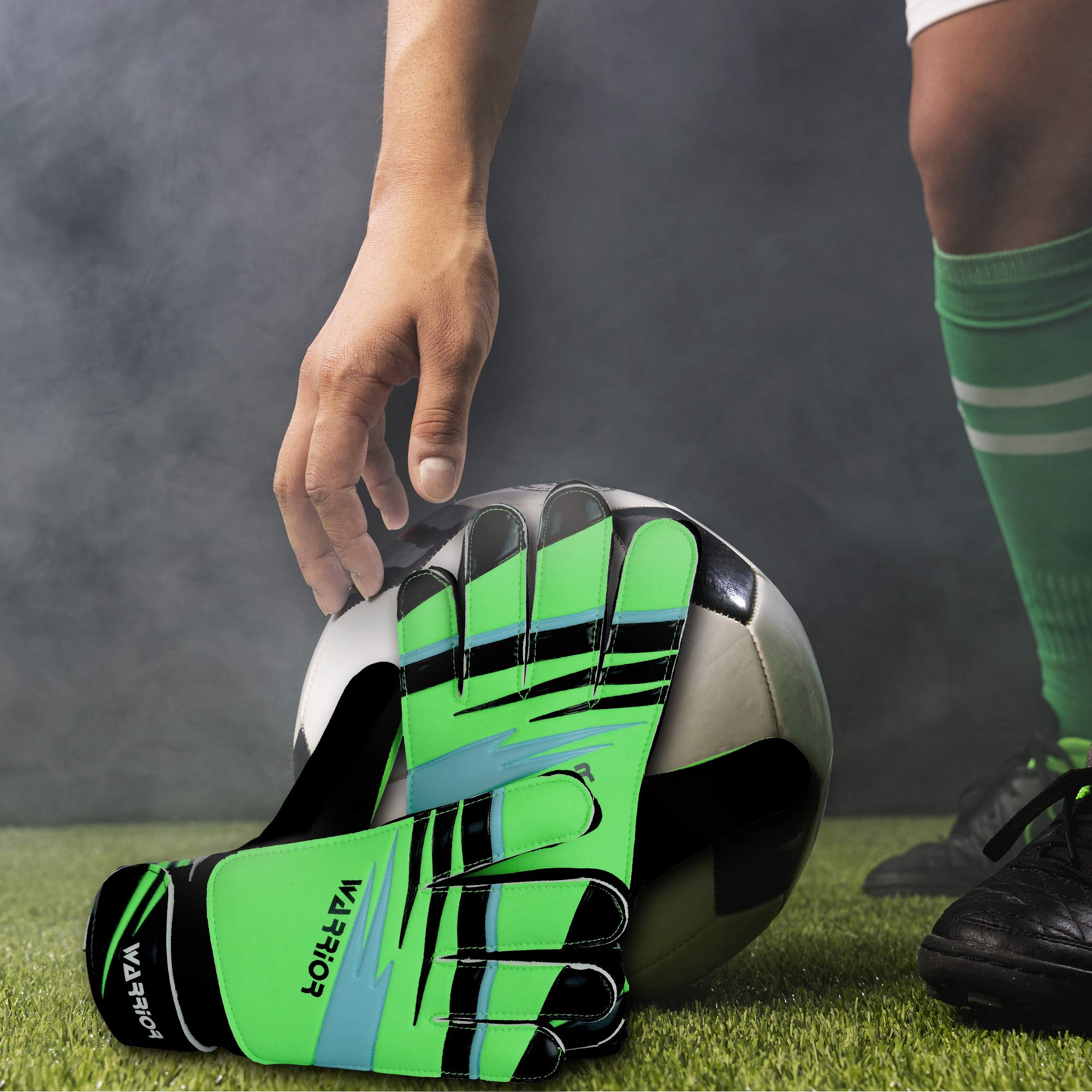 Warrior Torwarthandschuhe – Für Kinder & Erwachsene, Mit Grip Boost, Doppeltem Handgelenkschutz, Größe 5 (9–12 Jahre)