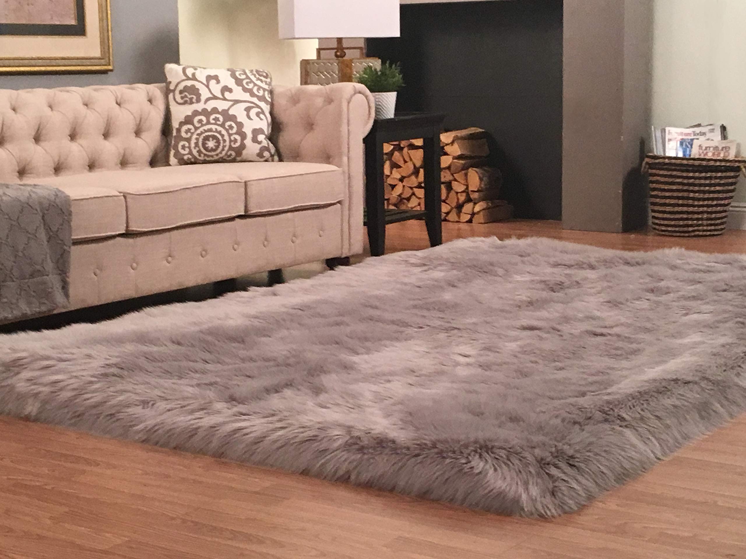 LAMBZYSuper Soft Faux Sheepskin Silky Shag Rug, Grey, 4' Square
