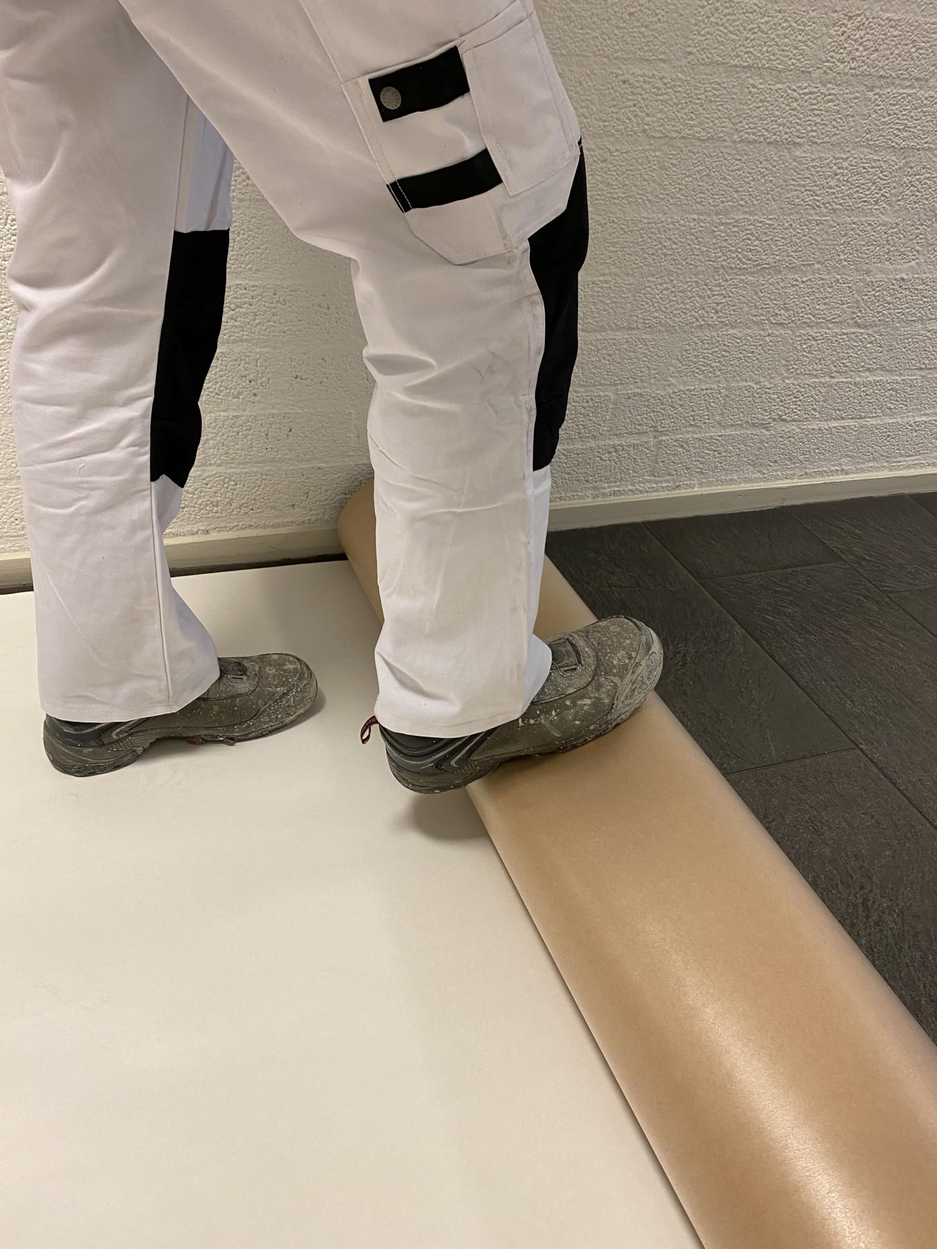 Alfombra de yeso de cartón resistente blanco/marrón, 50 m², protección para suelos laminados, para todas las superficies, durante la construcción y renovación, 220 g/m², 1,30 m de ancho