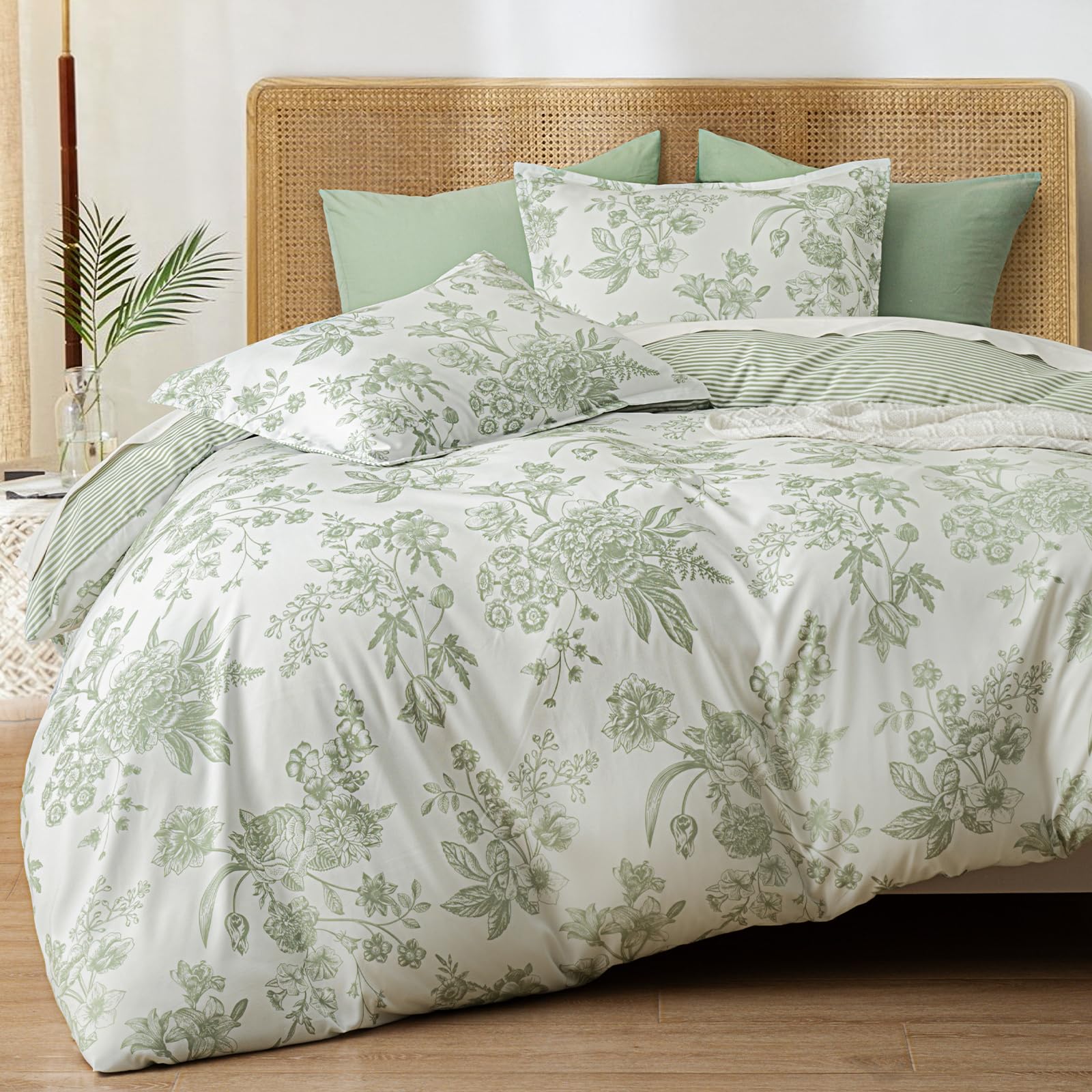 PHF Ultra Soft Floral Duvet Cover King Size, Printed Bedding Set 3 Pieces, Comfy Farmhouse Pattern Duvet Cover Set with 2 Pillow Shams, Zipper Closure and 8 Ties, 104"x90", Flower-Green