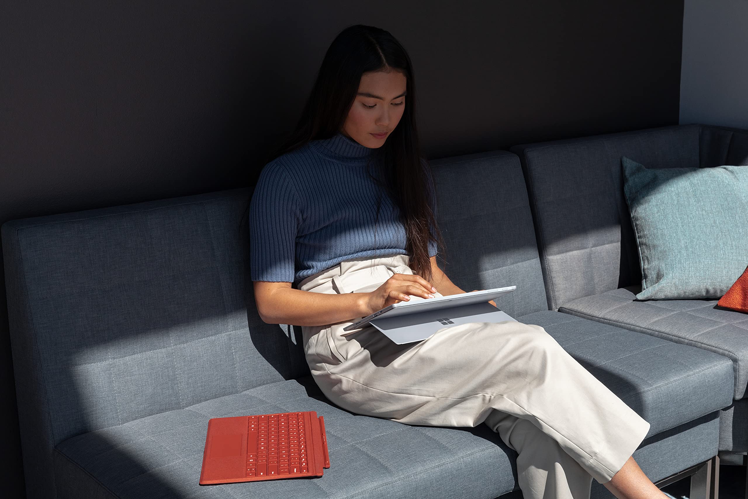 2019 Microsoft Surface Pro 7 con Intel Core i5-1035G4 (12.3-pollici, 8GB RAM, 128GB SSD) Platino (Ricondizionato)