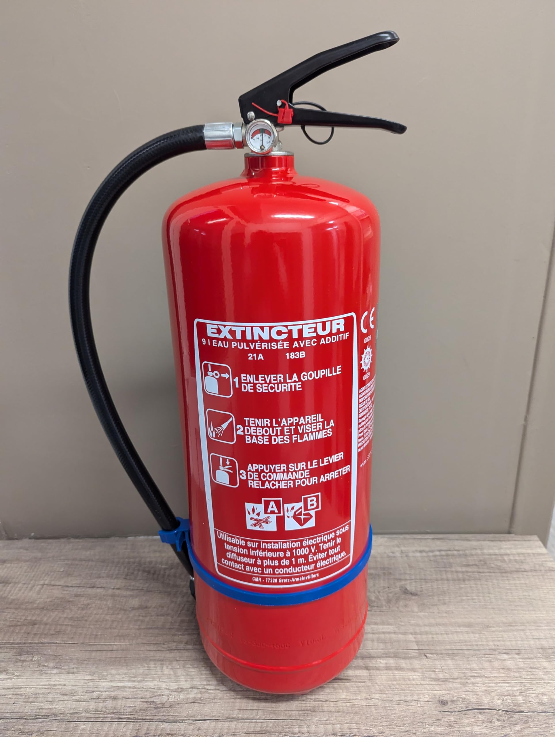 EXTINCTEUR A Eau avec ADDITIF 9 litres NF– Classe de feu A et B