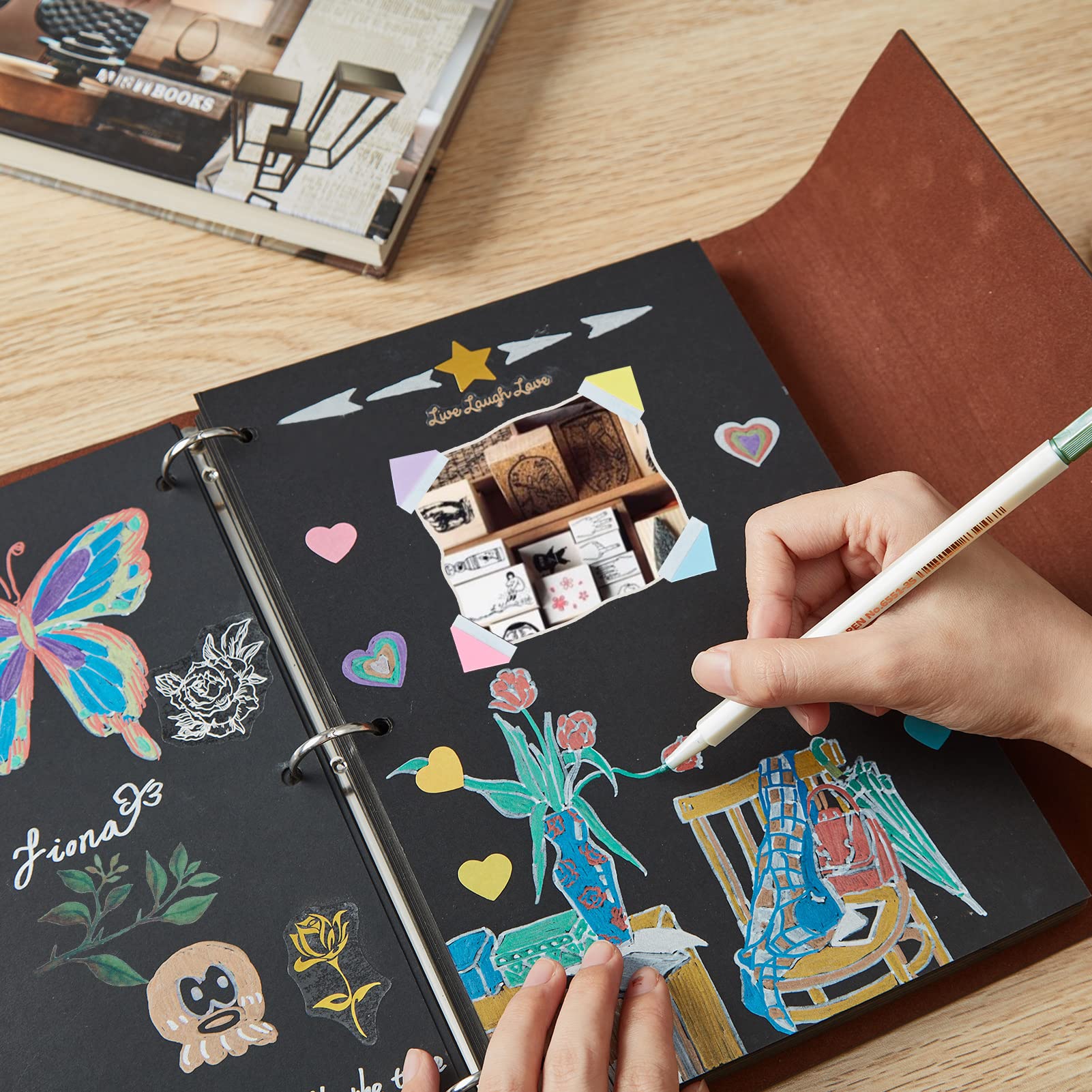 HAUSPROFI Album photo en cuir à personnaliser soi-même - 27,5 x 20,5 cm - 80 pages noires - Pour cadeau d'anniversaire, de Noël, de remise de diplôme, de mariage