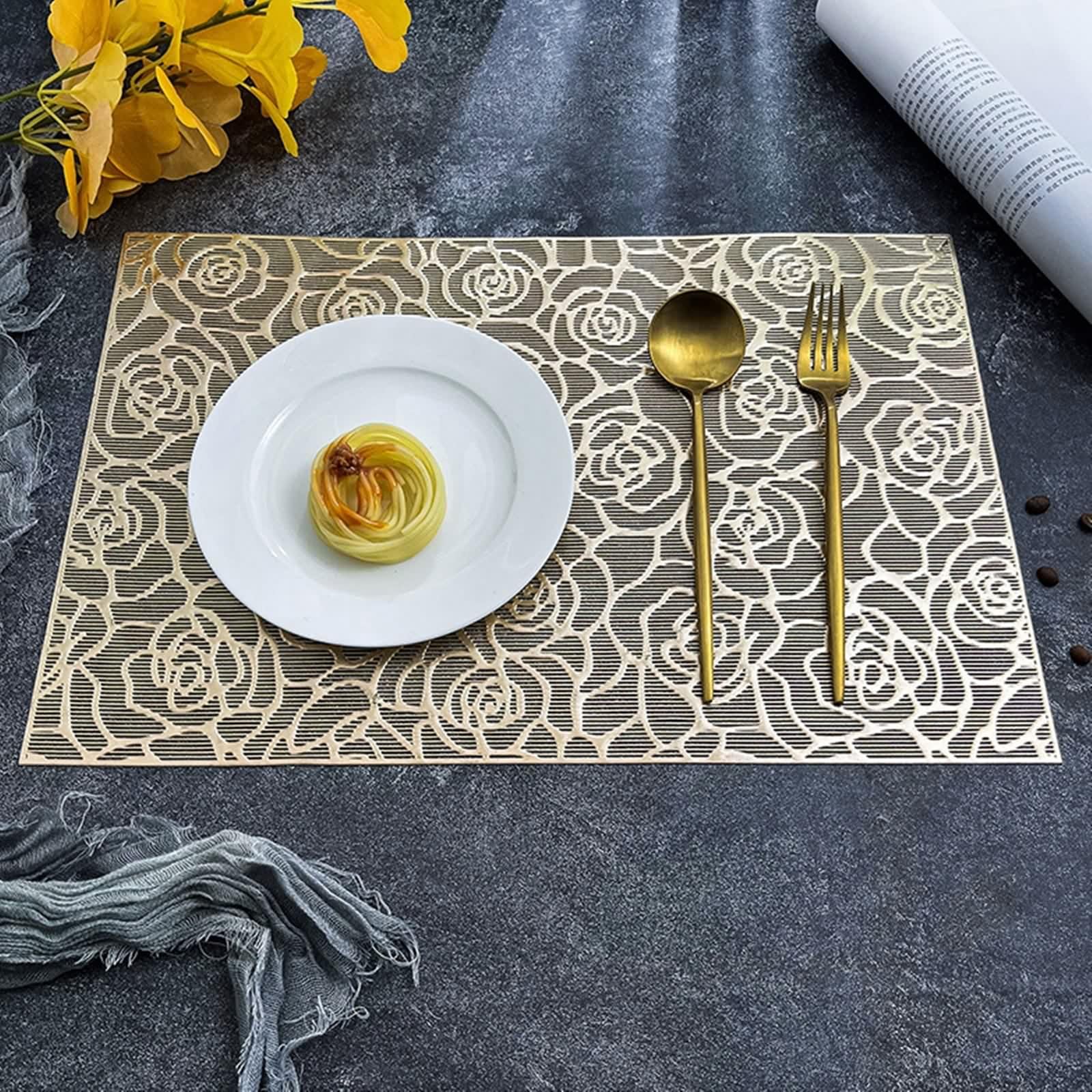 Gold Placemats, Placemats for Dining Table Lot de 6 Motif de Roses Creuses PVC Dessous de Table 30x45cm