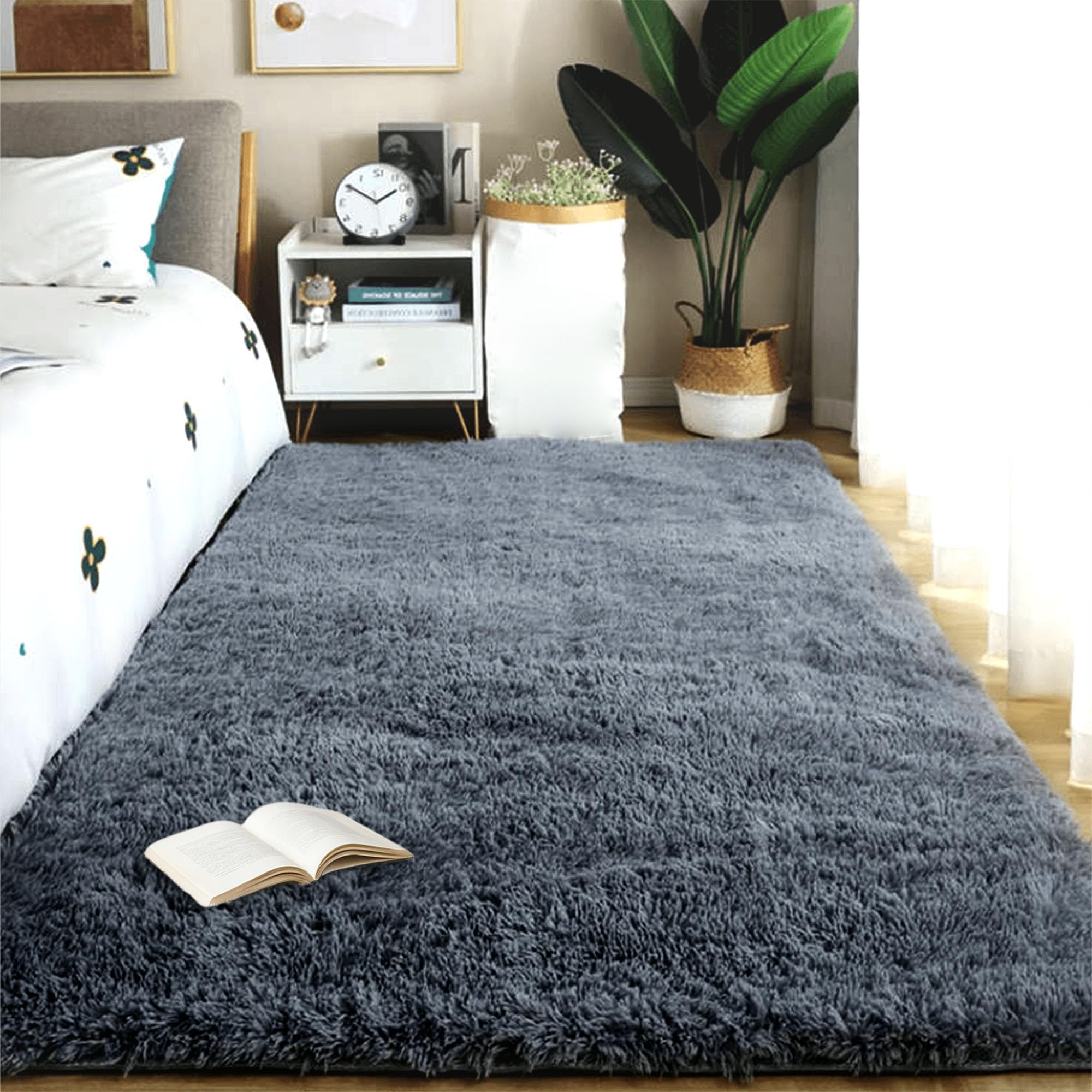 Tapis shaggy moderne et élégant gris foncé aux finitions soignées