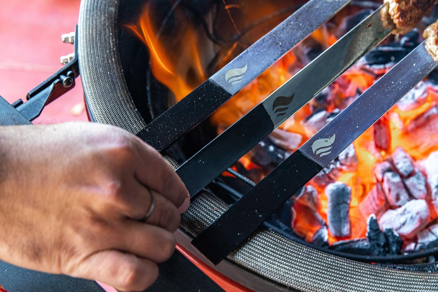 1-Inch Wide Stainless Steel BBQ Skewers – Set of 5 Flat Heavy-Duty Kabob Sticks for Grilling Tandoori, Koobideh, Kebabs – Heat-Resistant Handle, Storage Bag Included – India’s BBQ - 22 inches