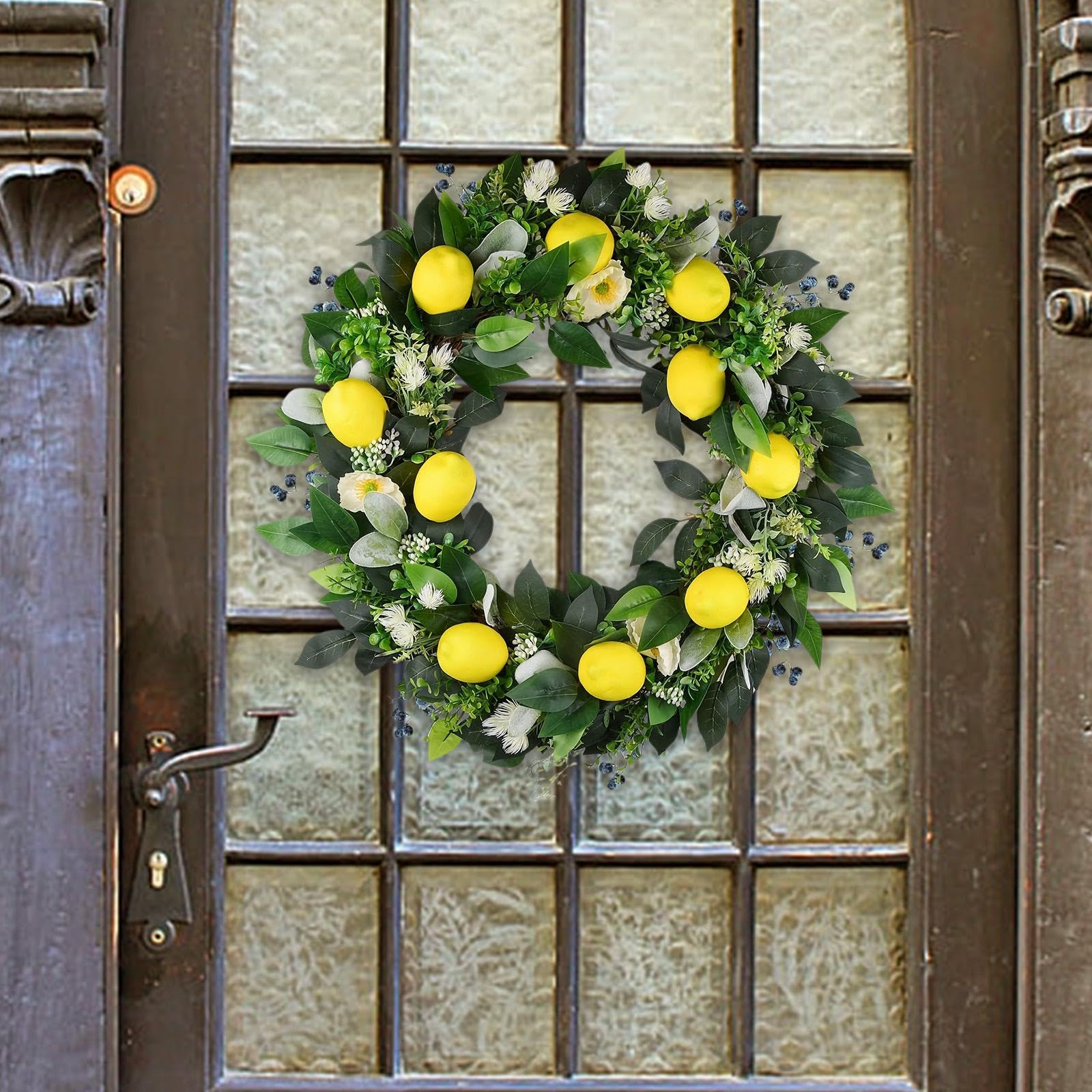 Ghirlanda di per La Porta D'ingresso. Ghirlanda di Realistica per La Parete di Casa. per Interni.