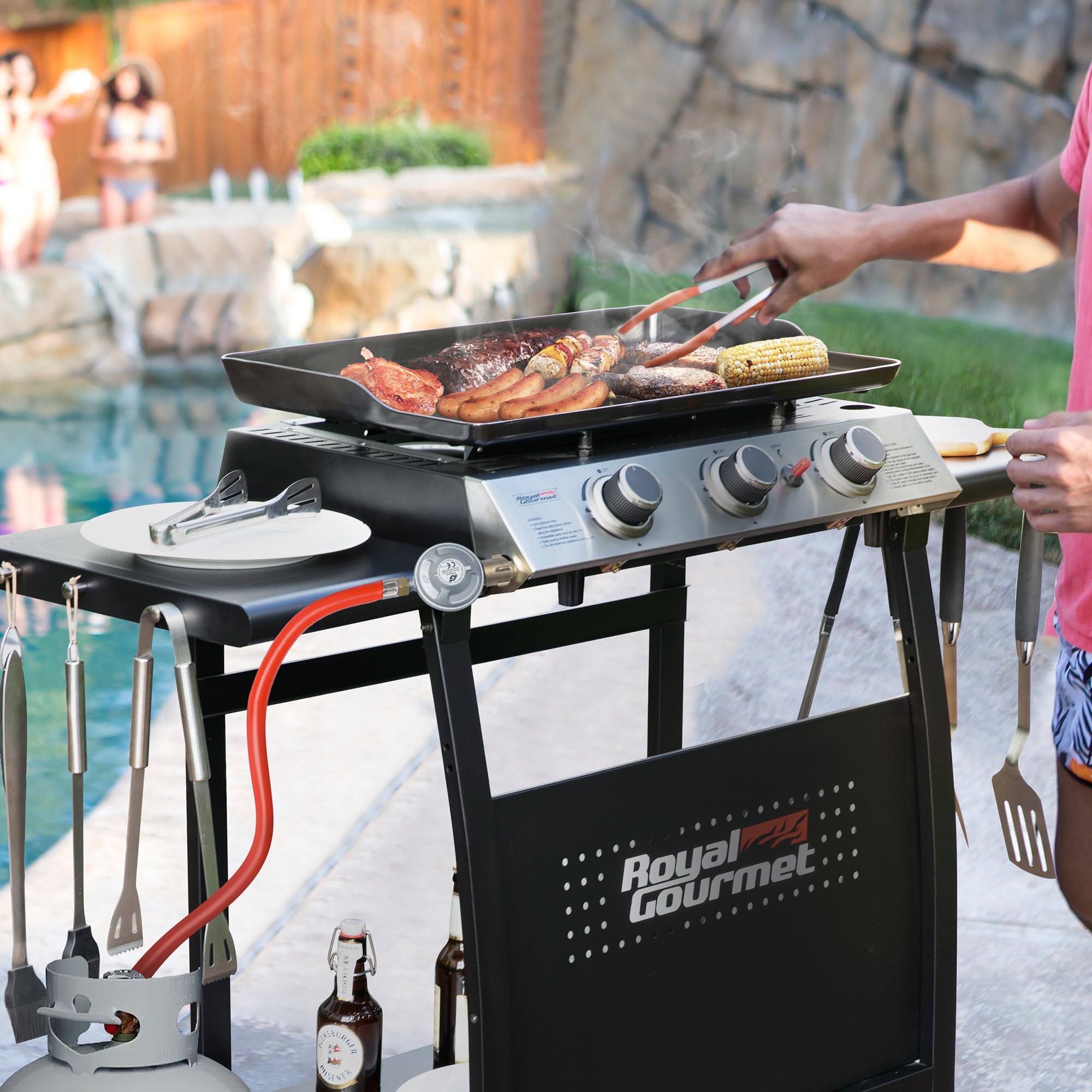 Royal Gourmet Plancha Gaz sur Chariot, 3 Brûleurs Puissance 7.5 kW, Plaque Amovible de Surface Cuisson 62,0 x 35,5 cm, Avec 2 Tablettes et 2 Roues, Portable pour Jardin et l' Extérieur, Noir