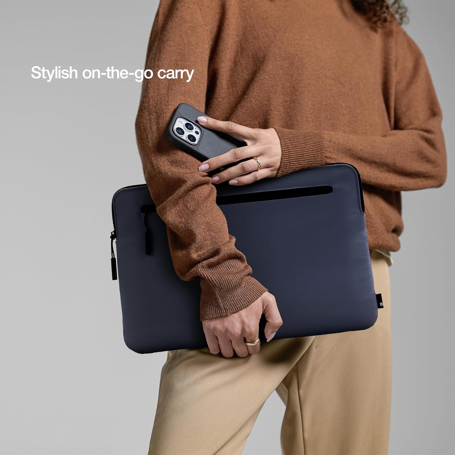 Incase Compact Laptop Sleeve with Flight Nylon - 16 Inch MacBook Pro and Laptop Case – Slim Computer Sleeve with Faux Fur Lining, Front Accessory Pocket with Zipper - Navy