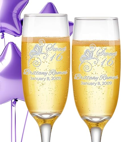 Quinceañera o dulces 16 copas de champán grabadas a medida, diseño de mariposa, juego de 2, personalizado con nombre y fecha (dulce 16)