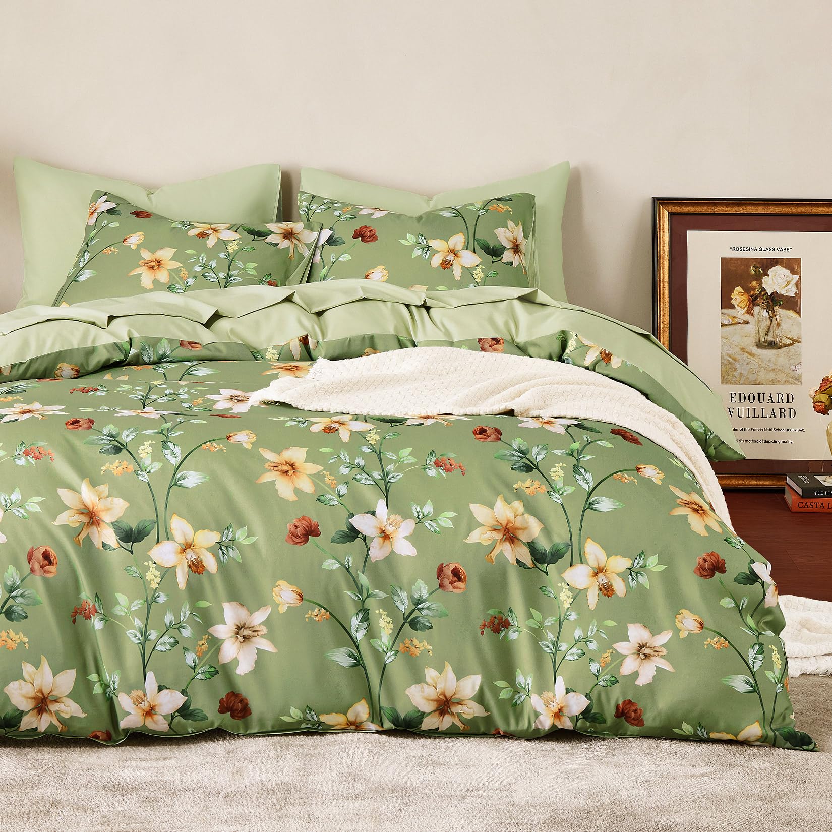 Wake In Cloud - Floral Comforter Set, Cottagecore Cottage Rustic Farmhouse Style with Botanical Flowers and Leaves Pattern, Soft Lightweight Bedding, 3-Piece, Sage Green, Queen Size