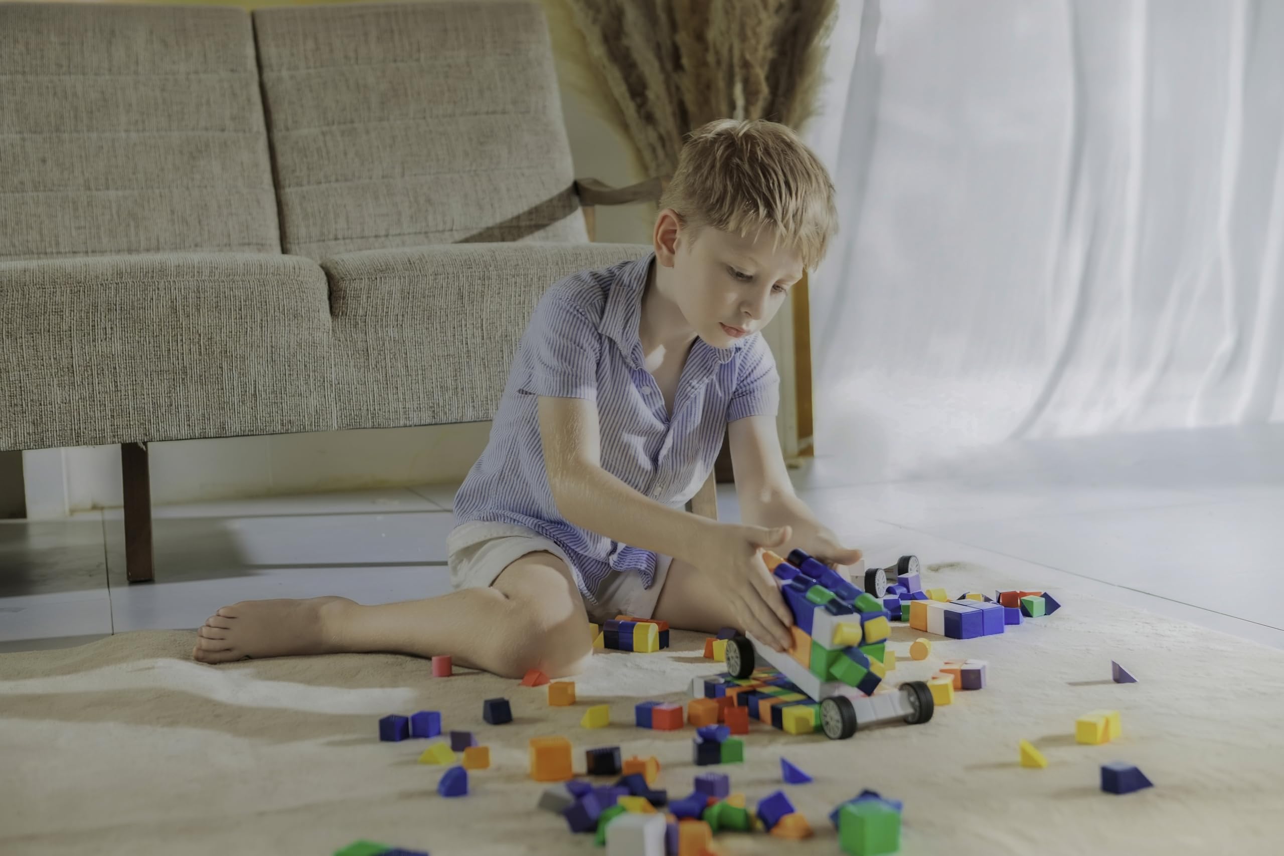 Magic Cube Car Maker, serie de coches con bloques magnéticos para diversión y educación de los niños, incluyendo bloques cuadrados, triangilares y semicirculares con bloques de panel y bloques