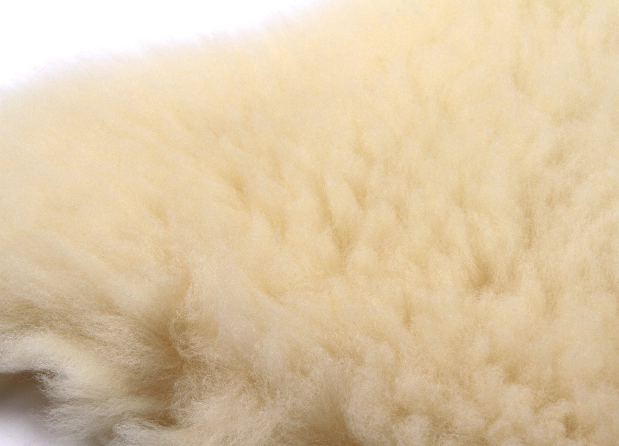Naturasan Baby Lammfell aus Öko-Schaffell medizinisch gegerbt geschoren waschbar Kinderwagen Auflage Sitzauflage Naturform goldgelb 70-80cm