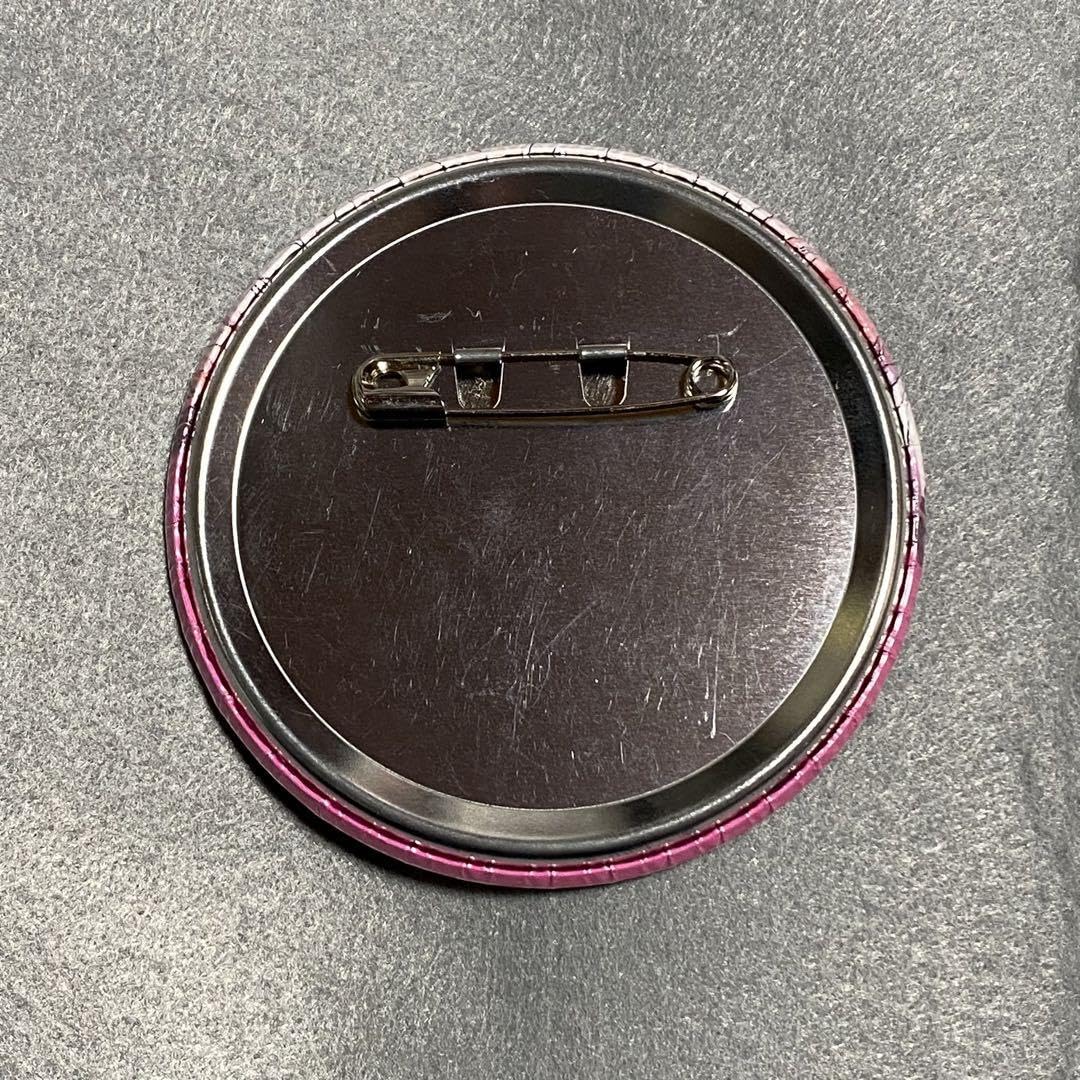 Amazon | ワンピ ース 輩缶バッジ ハウステンボス ドフラミンゴ