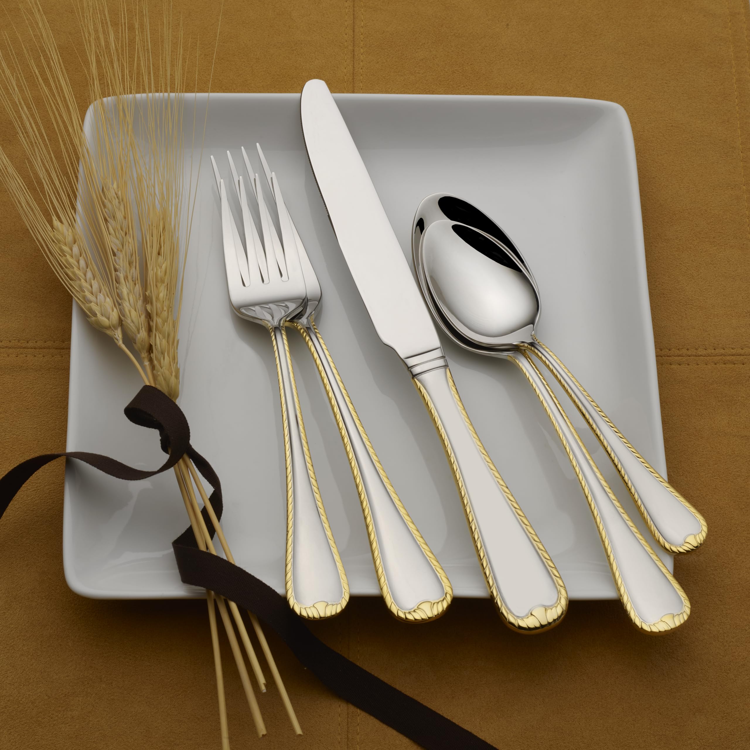 Mikasa Cameo Gold 65-Piece Flatware Set for 12, 18/10 Stainless Steel Silverware with 24-Karat Gold Accents, Teardrop Handles, Dishwasher Safe — Amazon image 3
