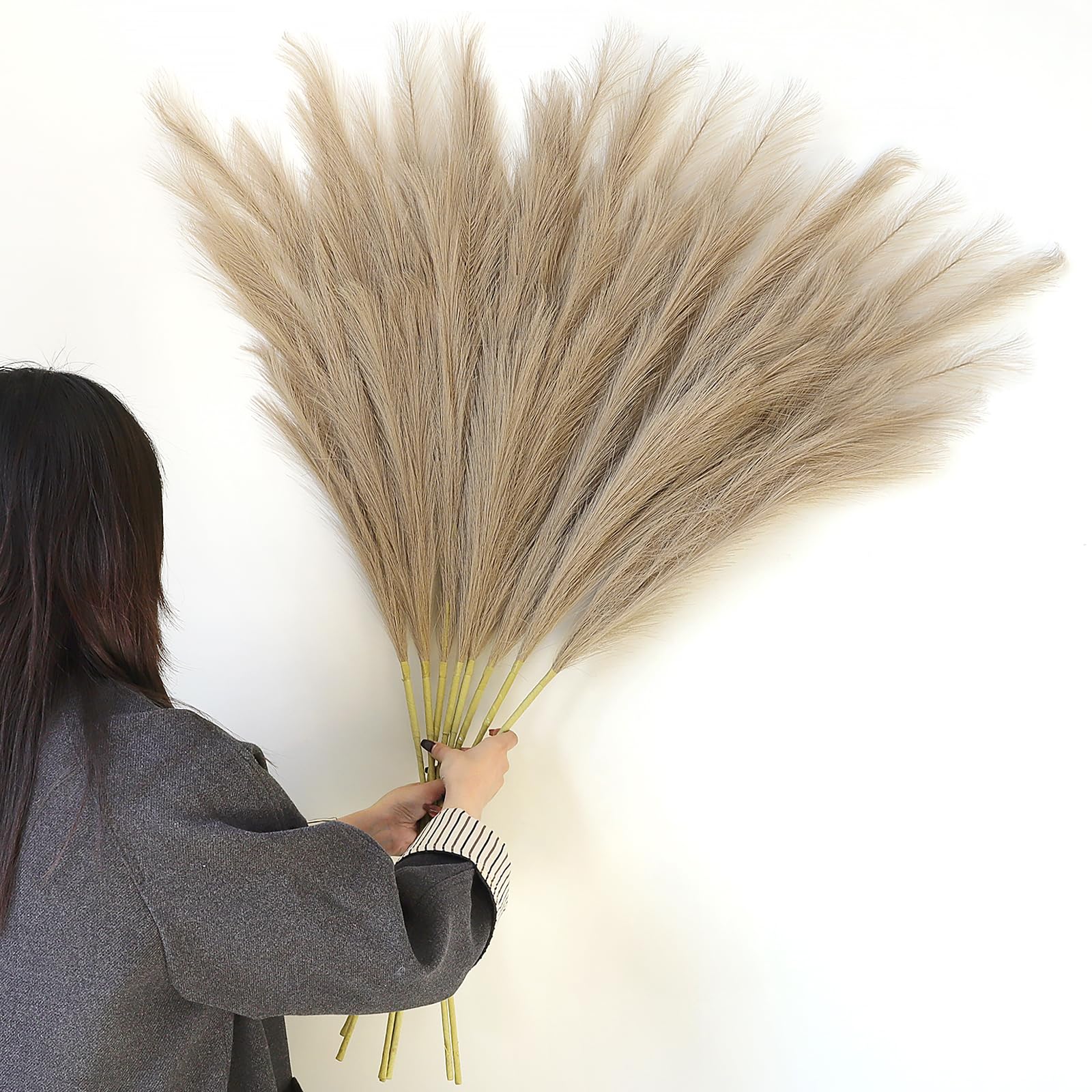 8 pcs Faux Pampas Grass 113CM, Soffice Erba Artificiale Pampas Falso Erba Pomposa per Vaso Home Wedding Decor (marrone)