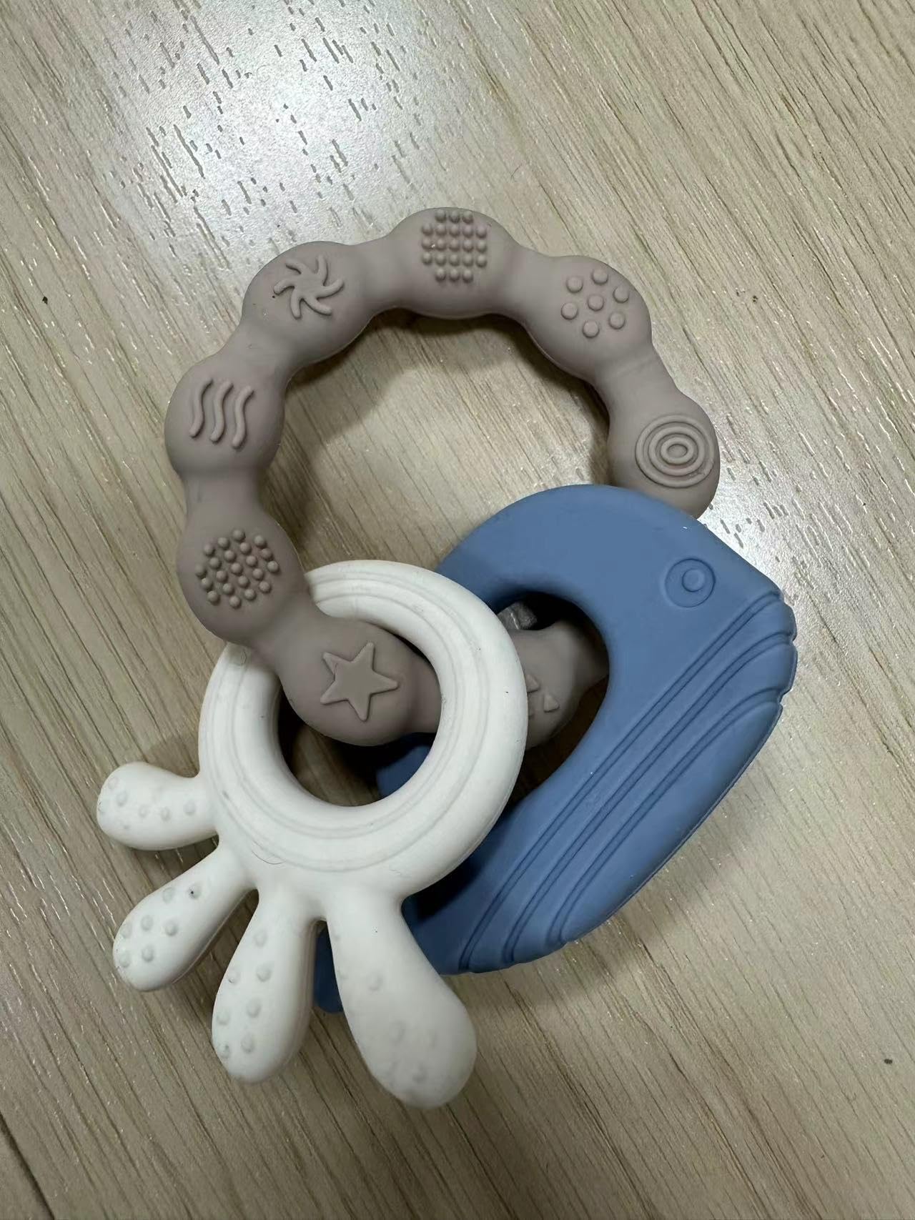 Met bakje - Baby - Siliconen - Oranje Slabbetjes deals