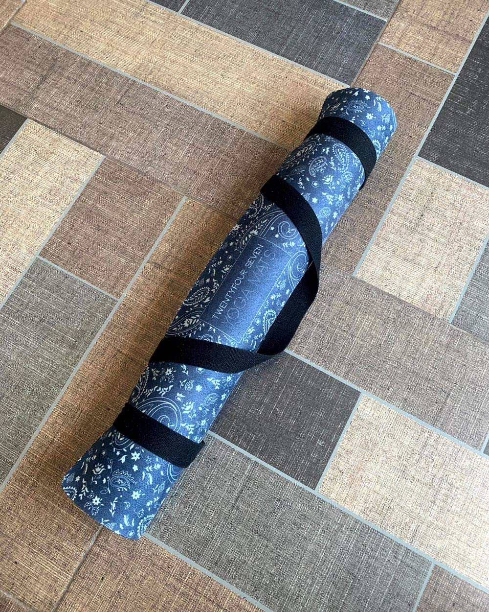 247YOGAMATS Esterilla de Yoga caucho y microfibra BLUE PAISLEY / 183 x 68 cm, 4 mm/Antideslizante/Apta lavadora/Yoga principiantes y avanzado/Cinta de transporte incluida