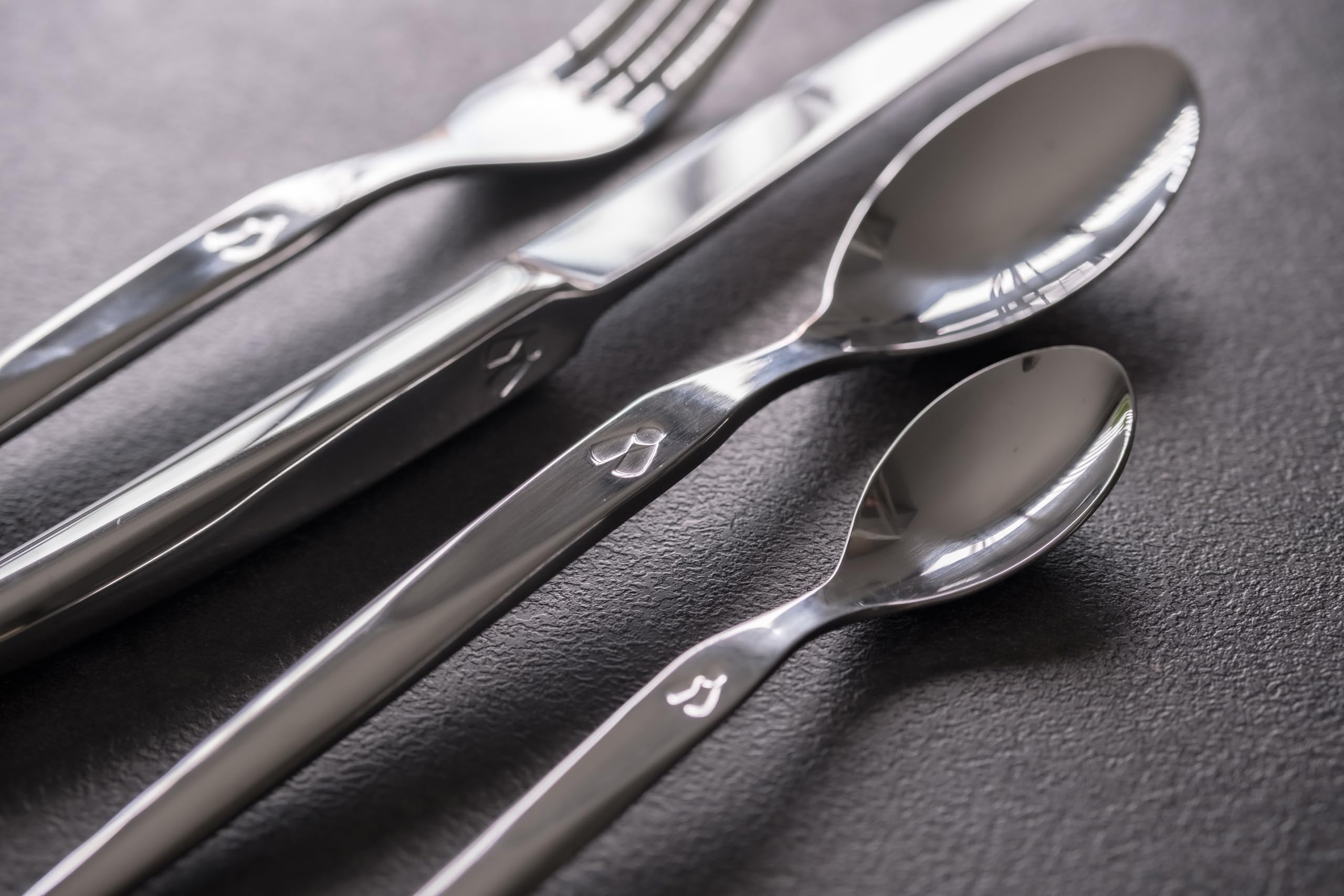 Laguiole Production - Ménagère 16 pièces Design - Set de couverts de table acier inox forgés massif 18/0 poli miroir - Pour 4 personnes - Présentation coffret cadeau, Argenté