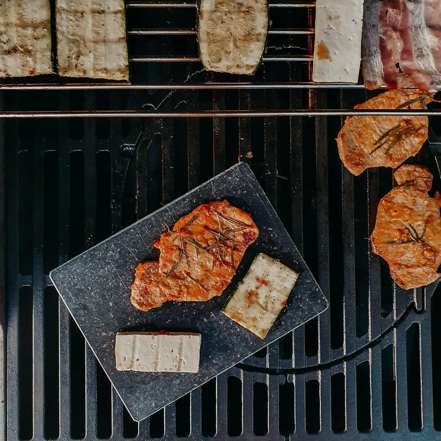 Lavastein Steakbrett 2 Sets, Servierplatte, Bambusbrett mit Hot Stone Grill, Steak Grillplatte, Steinplatte, Tischgrill Grill Set