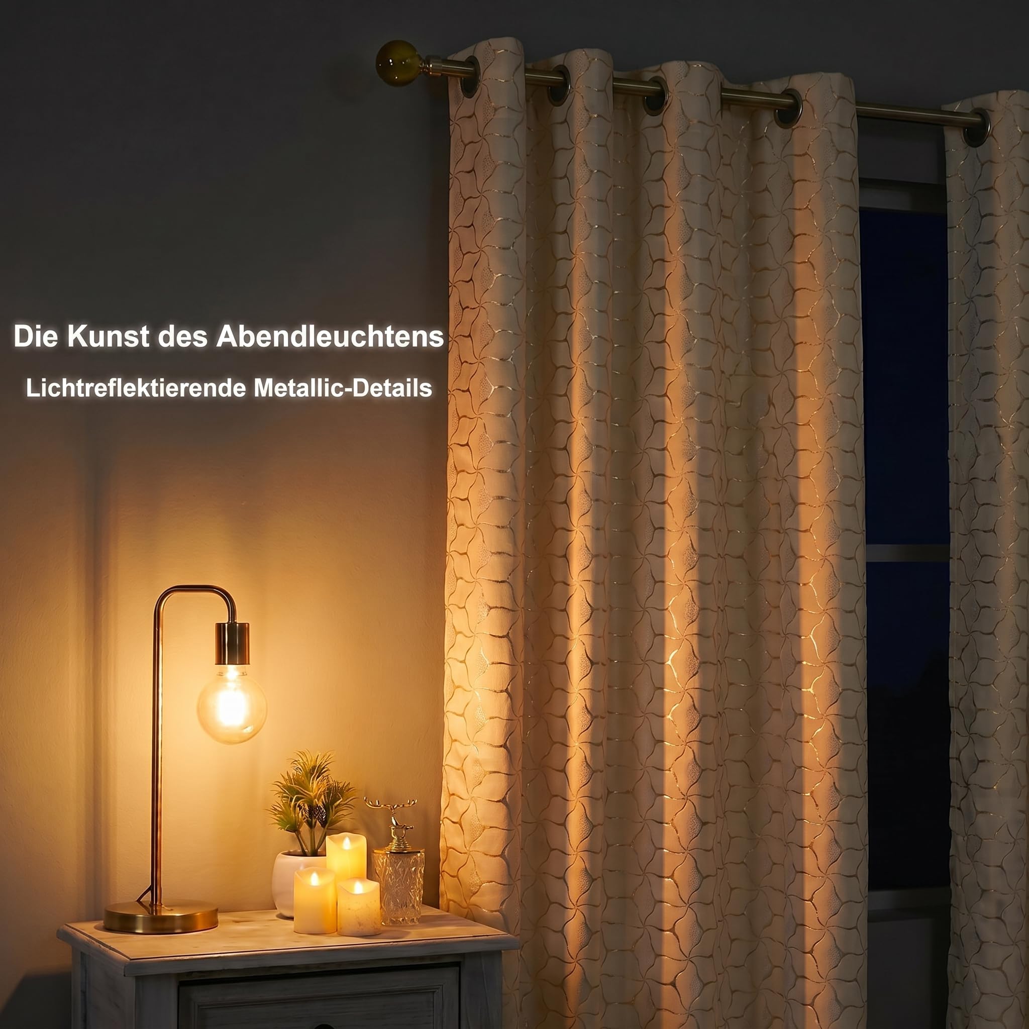 Cremeweiß Samtvorhang 2er Set mit Ösen, H 200 x B 140 cm, weich samtige Polyester Gardinen 75-80% verdunkelnd, goldfarbenes Gittermuster für Wohnzimmer Esszimmer Büro Fensterdeko