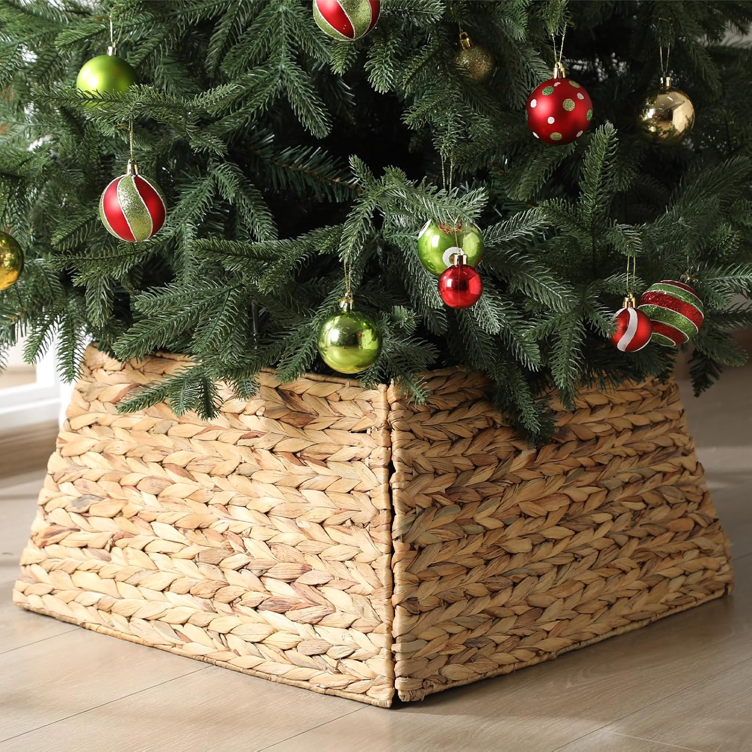 22 Inch Christmas Tree Collar Water Hyacinth Woven Farmhouse Square Base Cover Christmas Tree Basket for Xmas Holiday Decorations(Natural)