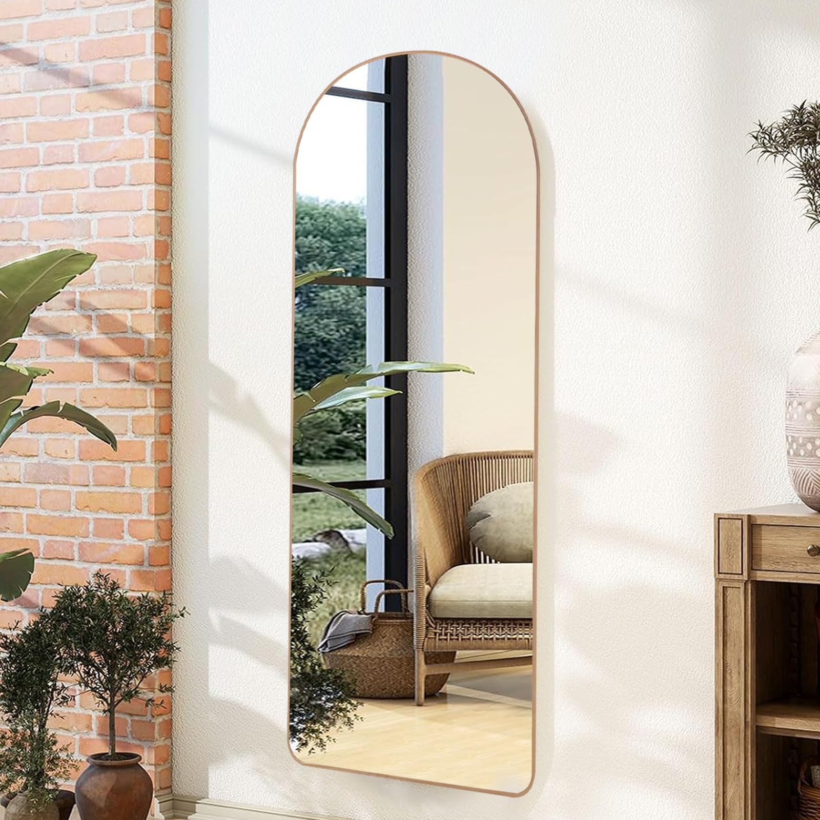 Specchio da Terra ad Arco 160x50 cm, Specchio da Parete con Cornice in Alluminio Dorato, Design Moderno, da Appoggiare o Appendere per Soggiorno, Camera da Letto, Ingresso