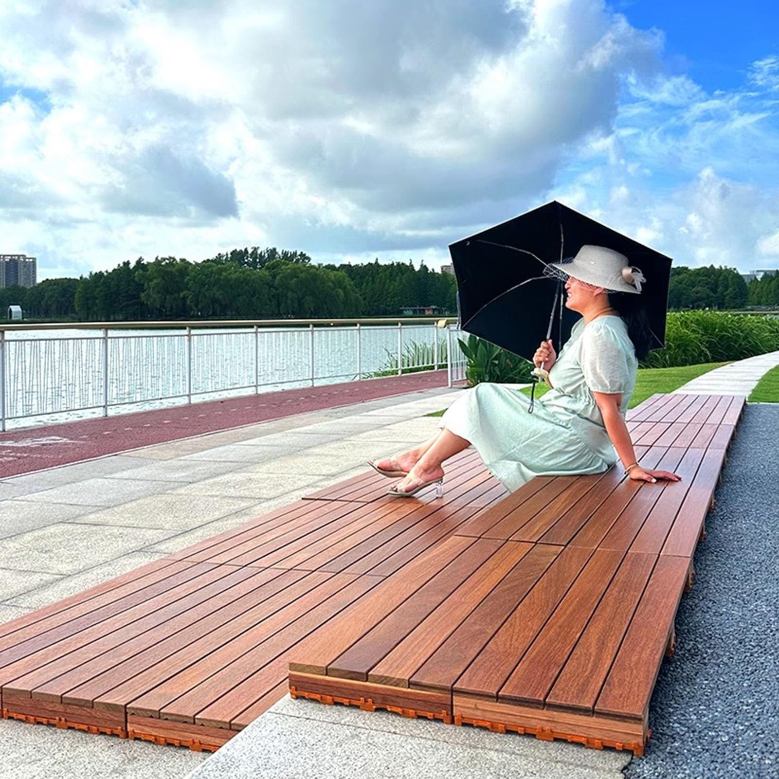 Piastrelle in legno ad incastro, impermeabili, per esterni e interni, piattaforma modulare rialzata per patio e balcone, design per tutte le stagioni