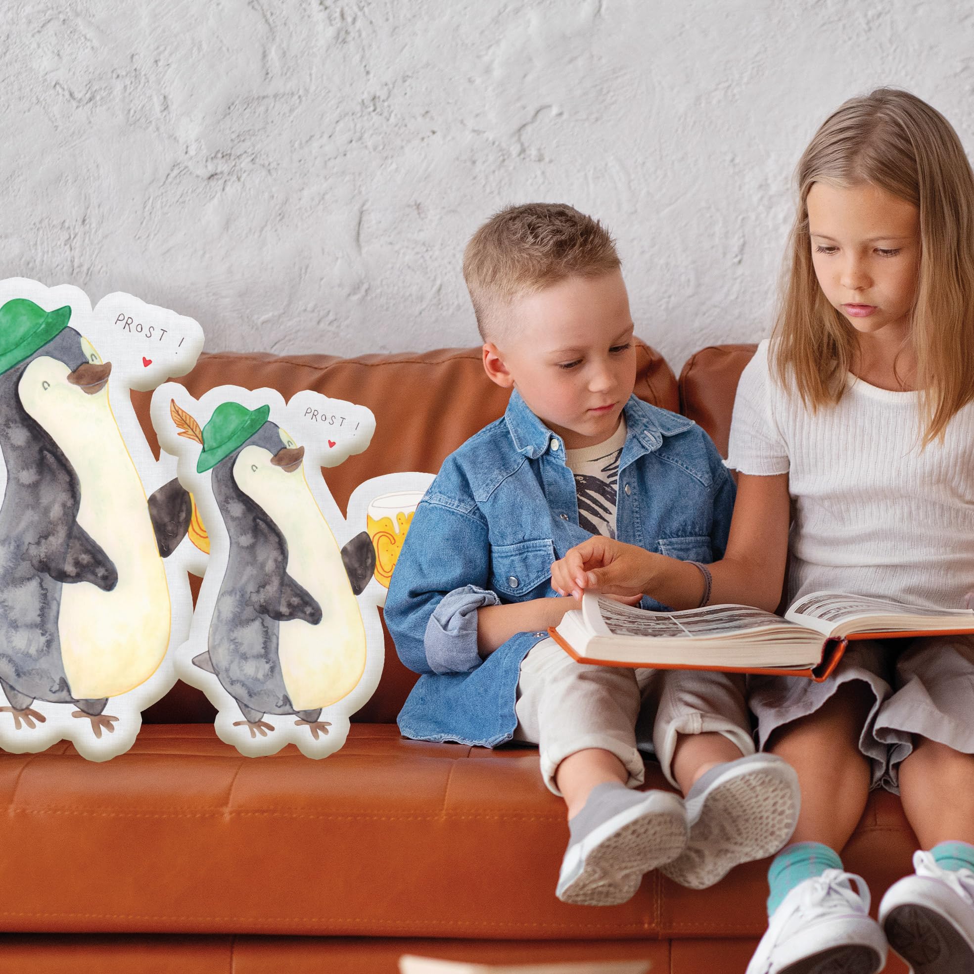 Mr. & Mrs. Panda Personalisiertes Kissen Kuscheltier Pinguin Bier 25 cm - Personalisierte Geschenke, Beschwippst, Mit Namen, Plüschkissen Personalisiert, Geschenk Kind, Gravur, Oktoberfest, Feierabend