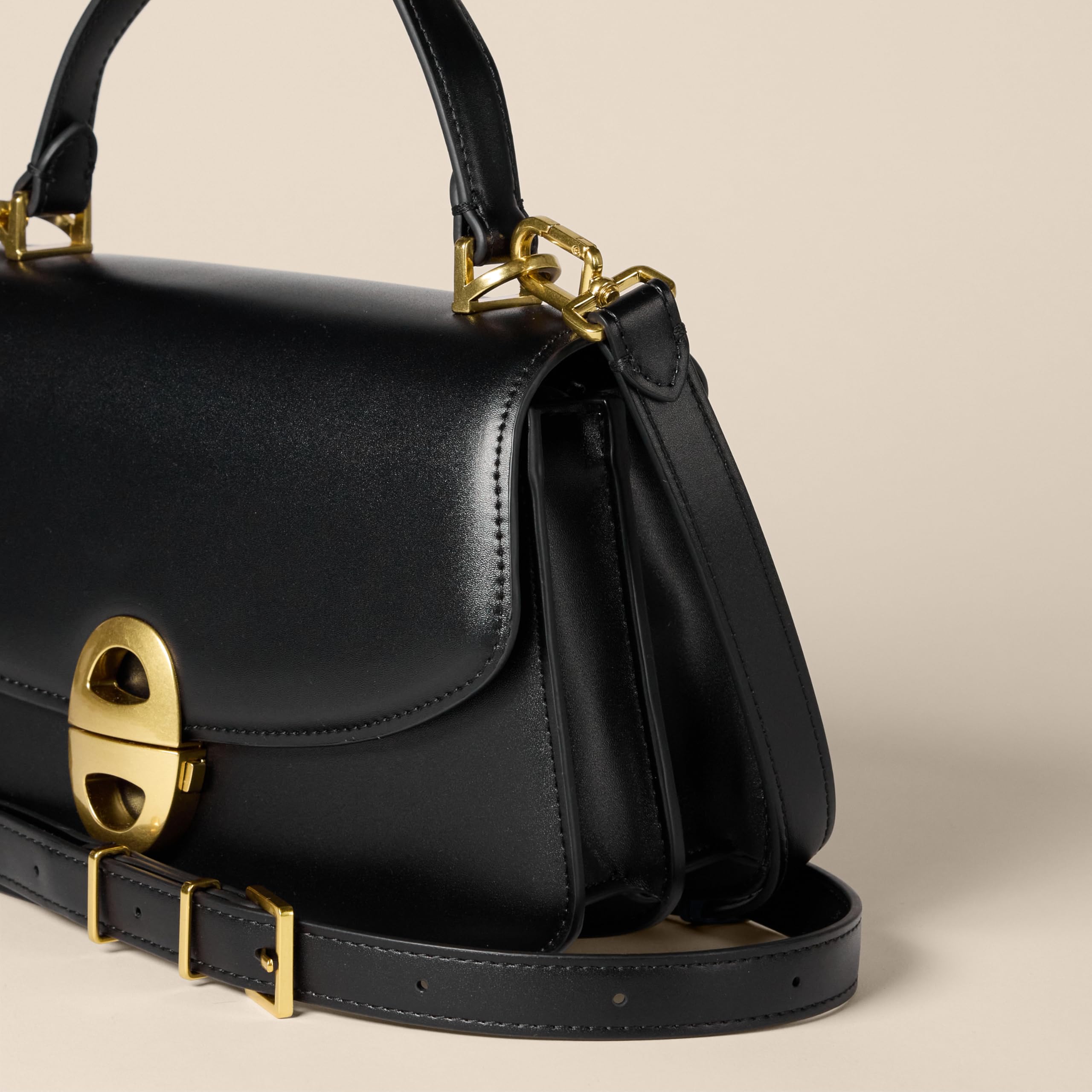 Amazon Essentials Women's Top Handle Handbag